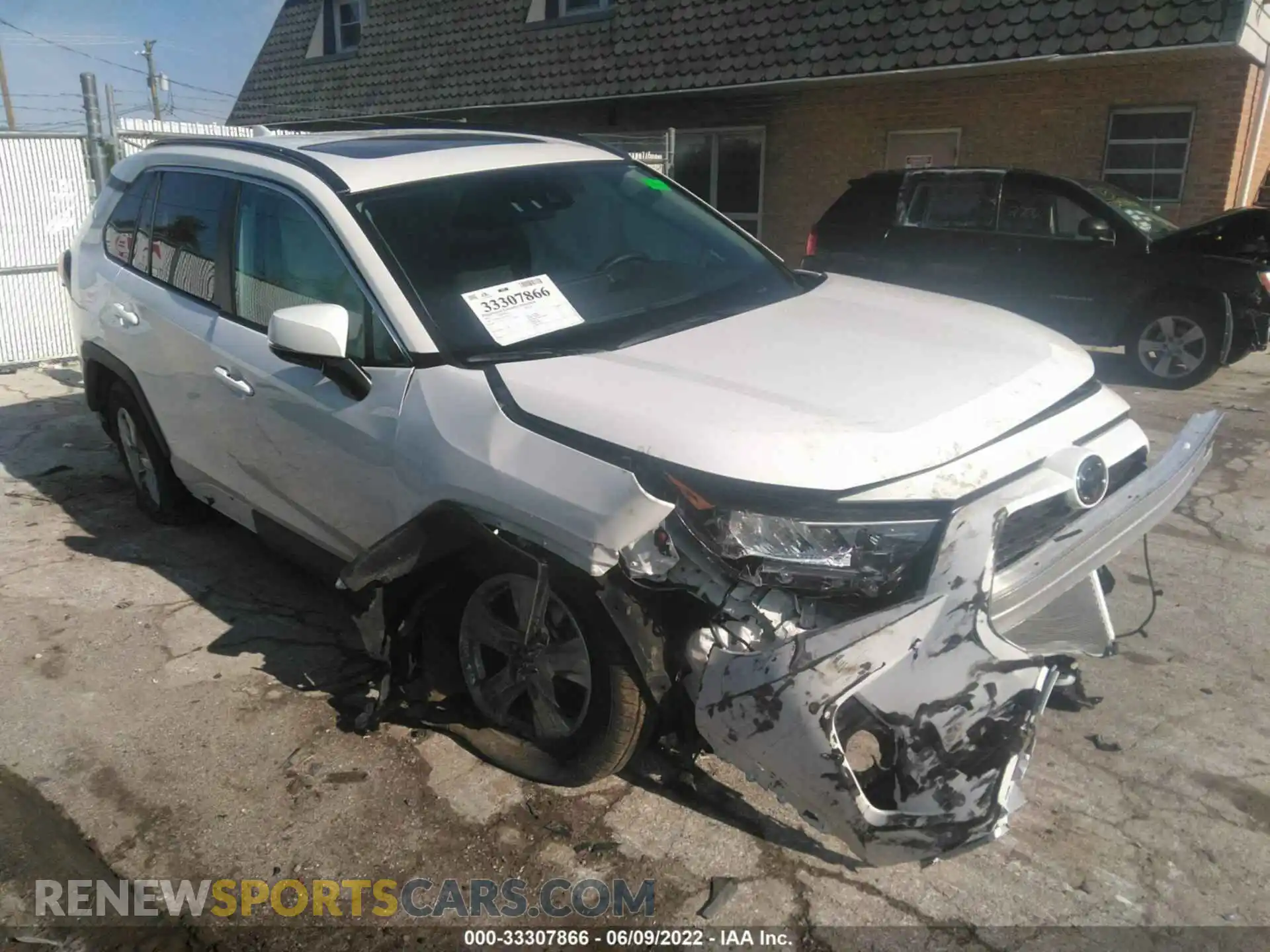 1 Фотография поврежденного автомобиля 2T3P1RFV4MC256132 TOYOTA RAV4 2021