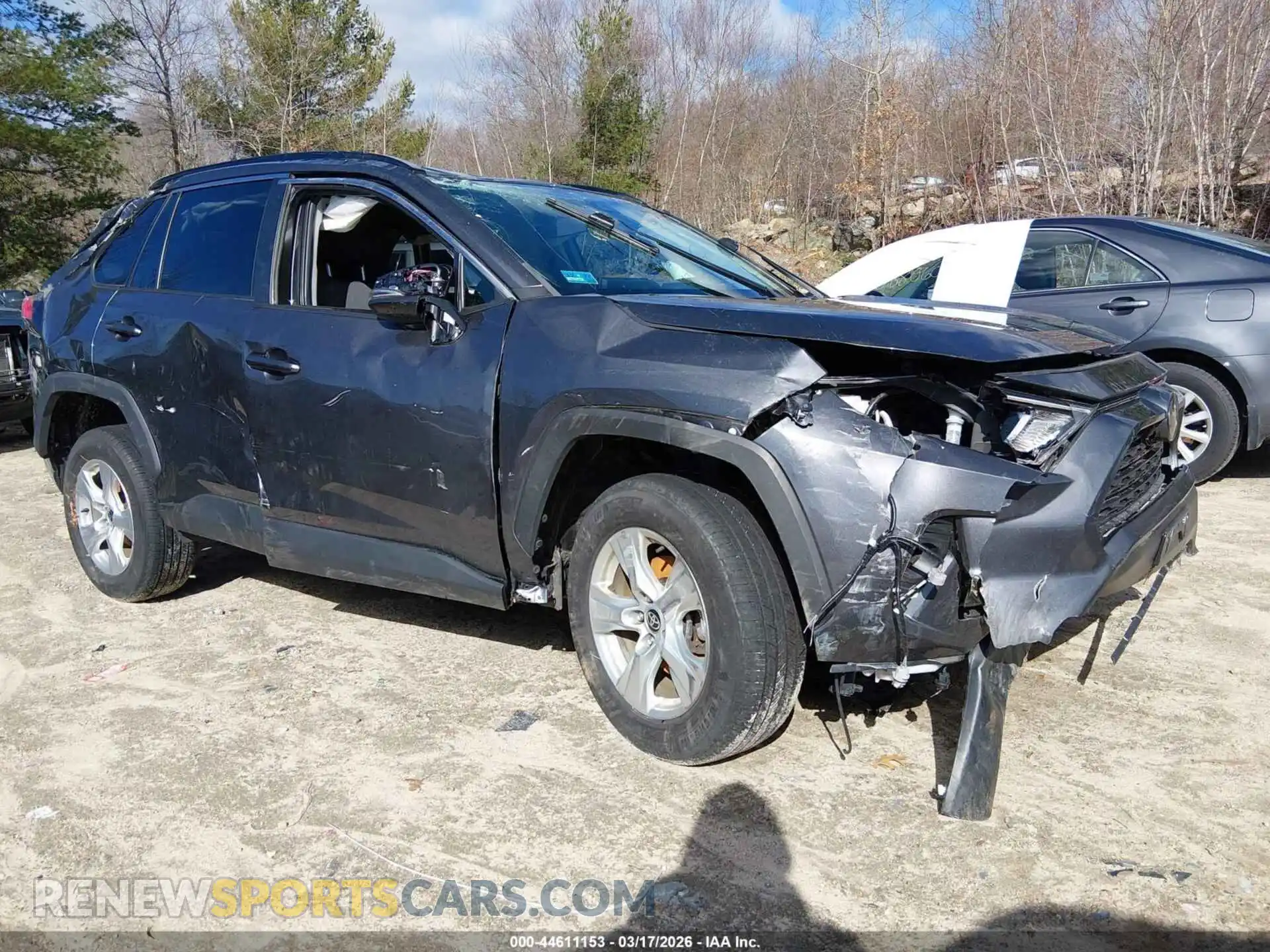 1 Photograph of a damaged car 2T3P1RFV4MC256177 TOYOTA RAV4 2021