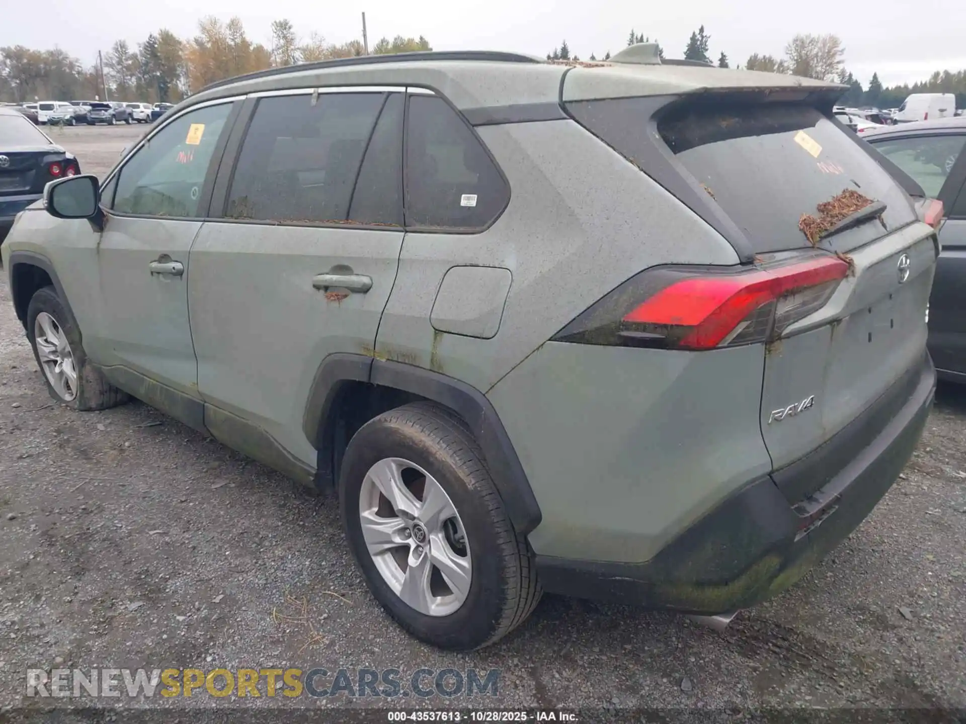3 Photograph of a damaged car 2T3P1RFV4MW208984 TOYOTA RAV4 2021