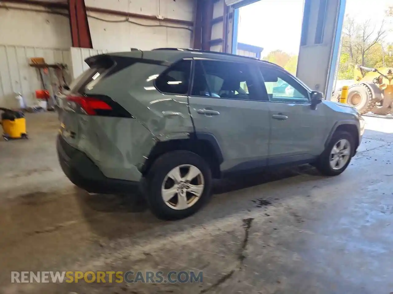 3 Photograph of a damaged car 2T3P1RFV4MW223386 TOYOTA RAV4 2021