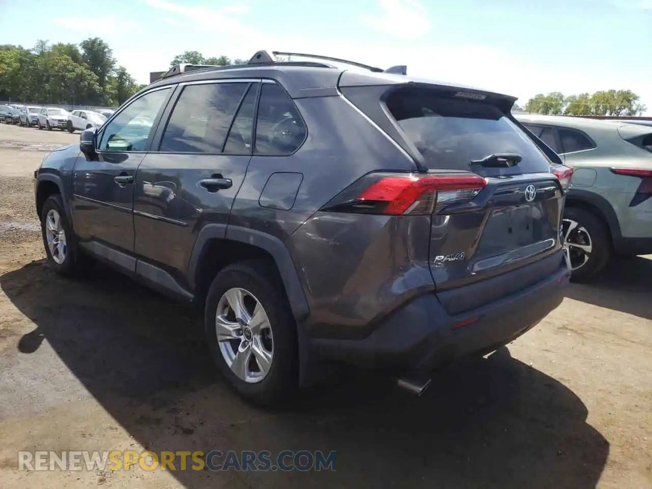 2 Photograph of a damaged car 2T3P1RFV4MW236672 TOYOTA RAV4 2021