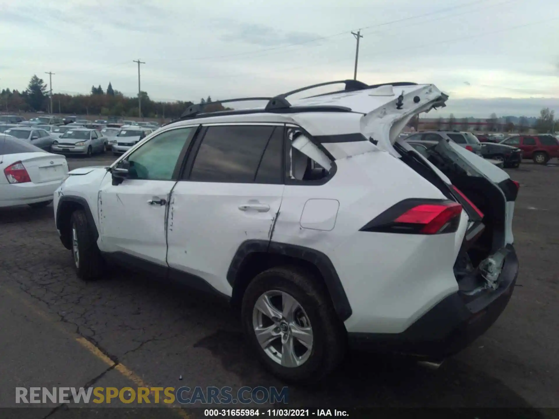 3 Photograph of a damaged car 2T3P1RFV5MC158159 TOYOTA RAV4 2021