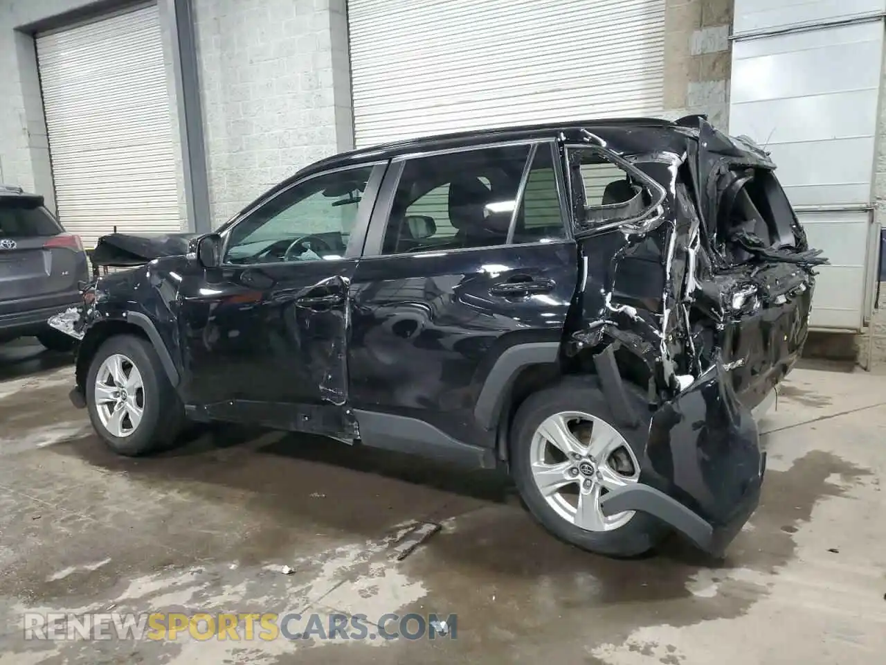 2 Photograph of a damaged car 2T3P1RFV5MC166827 TOYOTA RAV4 2021