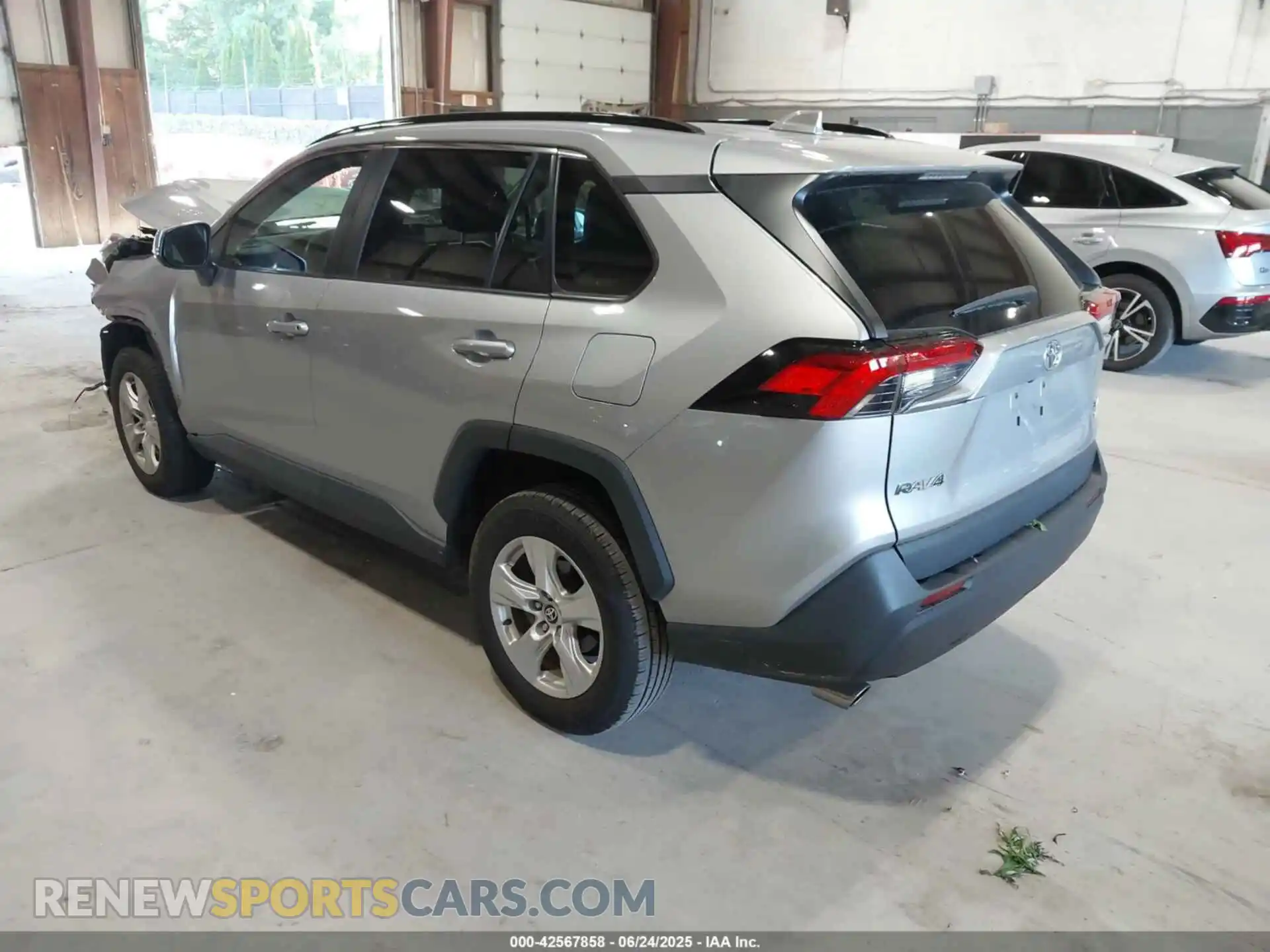3 Photograph of a damaged car 2T3P1RFV5MC180890 TOYOTA RAV4 2021
