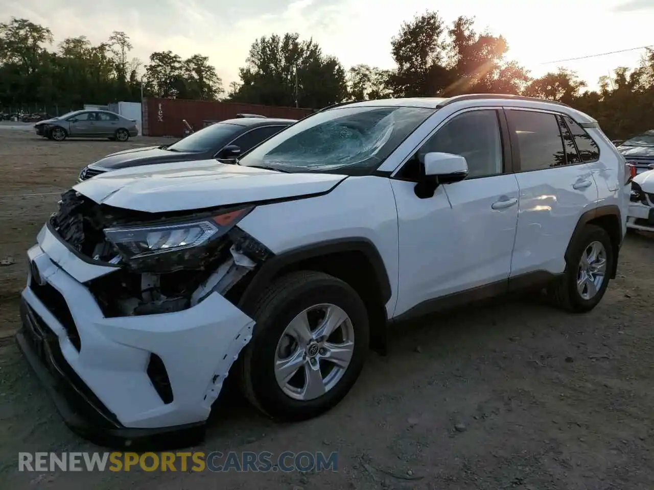1 Photograph of a damaged car 2T3P1RFV5MC182820 TOYOTA RAV4 2021