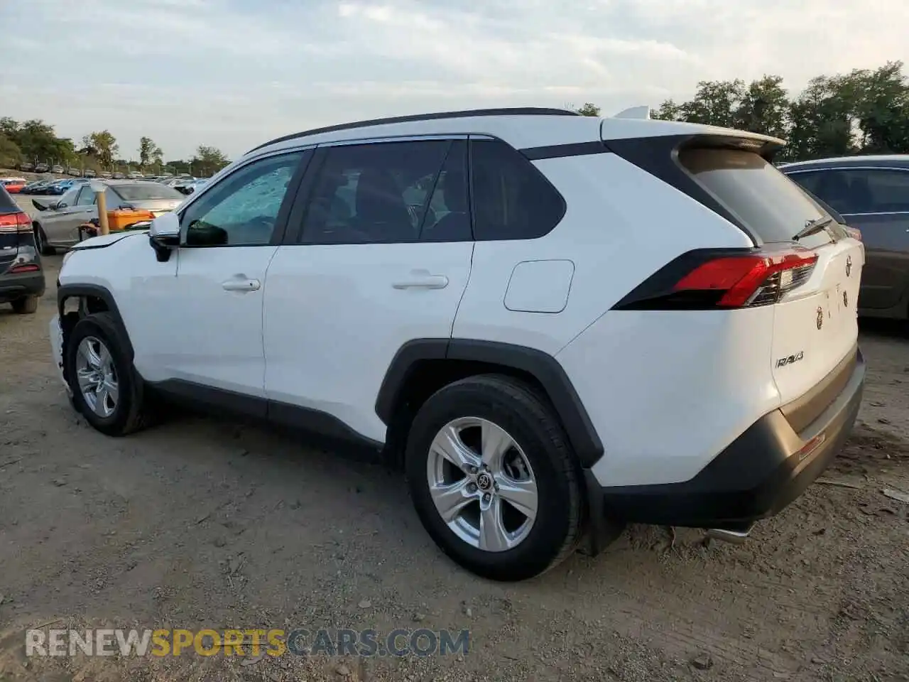 2 Photograph of a damaged car 2T3P1RFV5MC182820 TOYOTA RAV4 2021