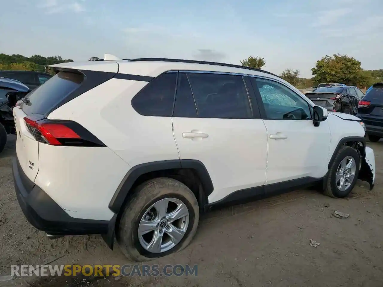 3 Photograph of a damaged car 2T3P1RFV5MC182820 TOYOTA RAV4 2021