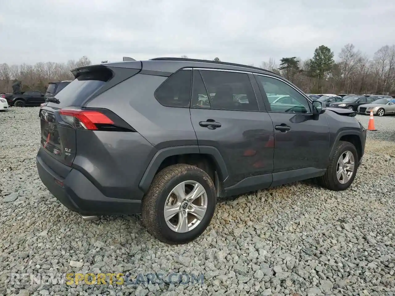 3 Photograph of a damaged car 2T3P1RFV5MC213936 TOYOTA RAV4 2021