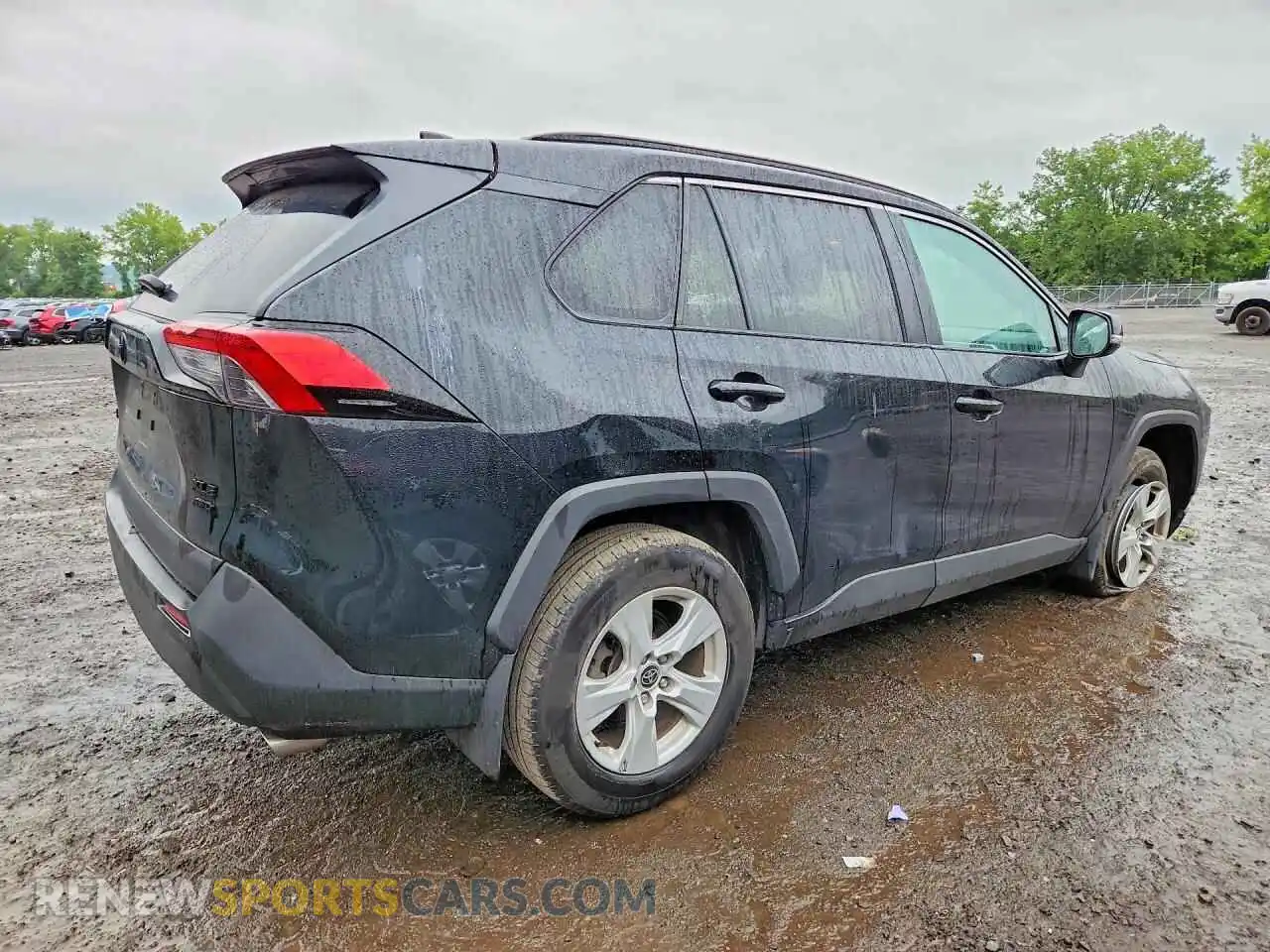 3 Photograph of a damaged car 2T3P1RFV5MC218697 TOYOTA RAV4 2021
