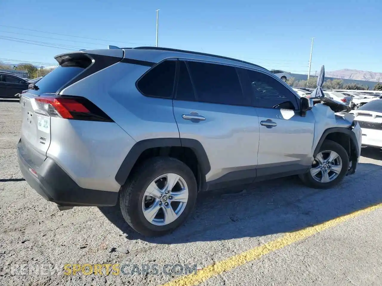 3 Photograph of a damaged car 2T3P1RFV5MC220868 TOYOTA RAV4 2021