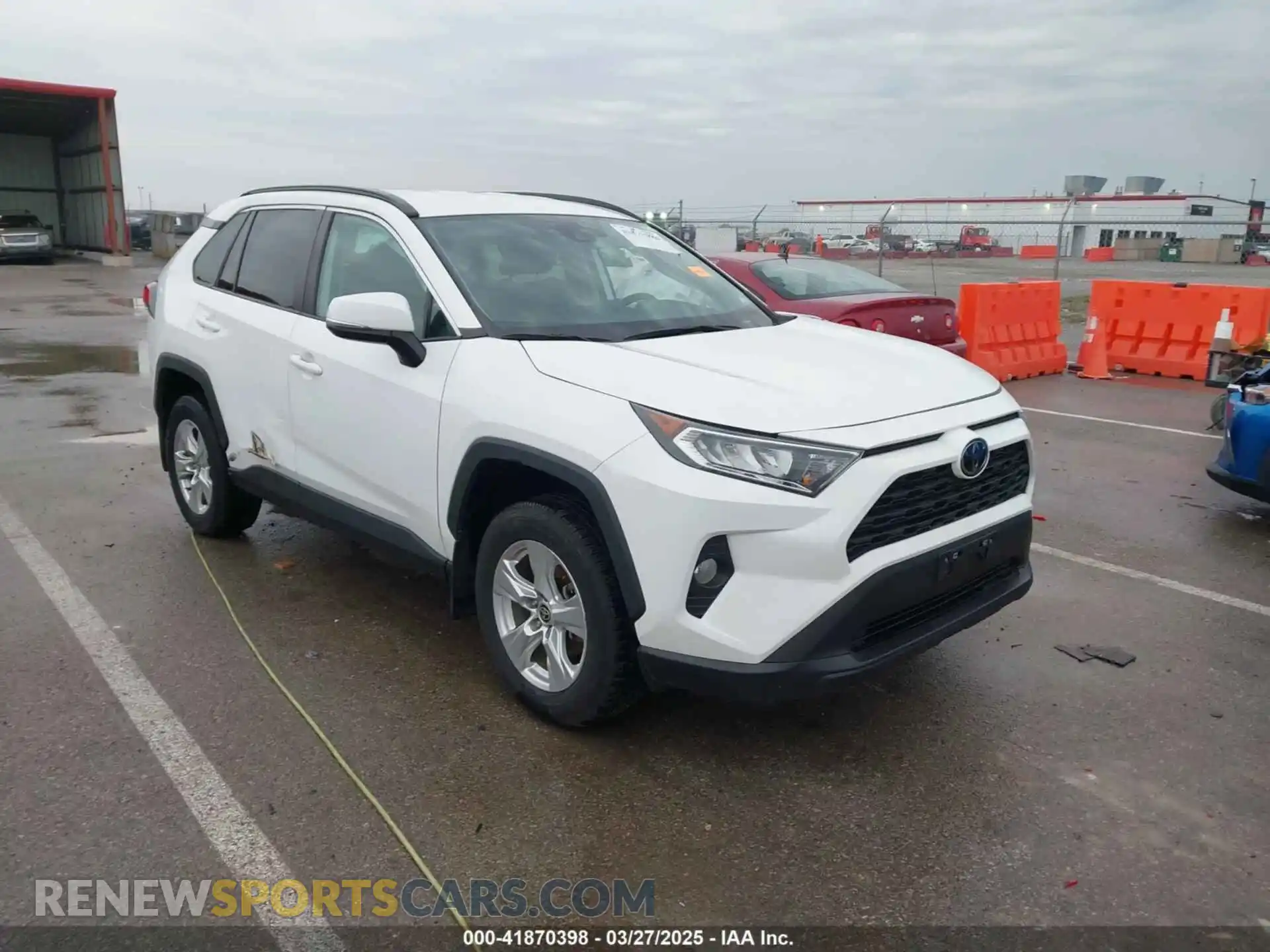 1 Photograph of a damaged car 2T3P1RFV5MC226296 TOYOTA RAV4 2021