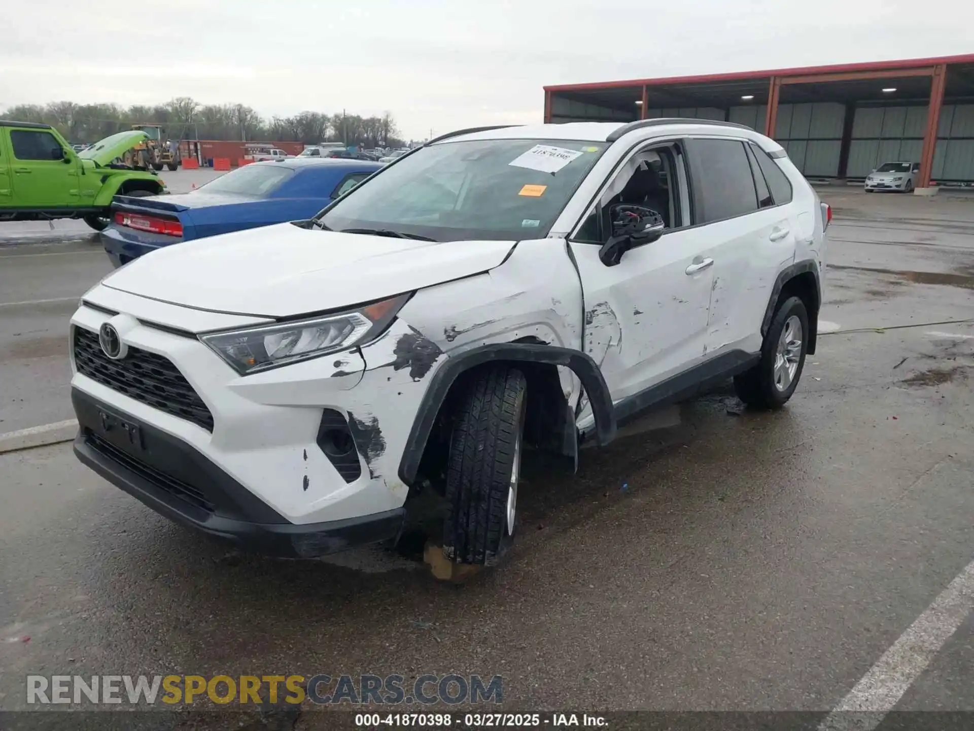2 Photograph of a damaged car 2T3P1RFV5MC226296 TOYOTA RAV4 2021