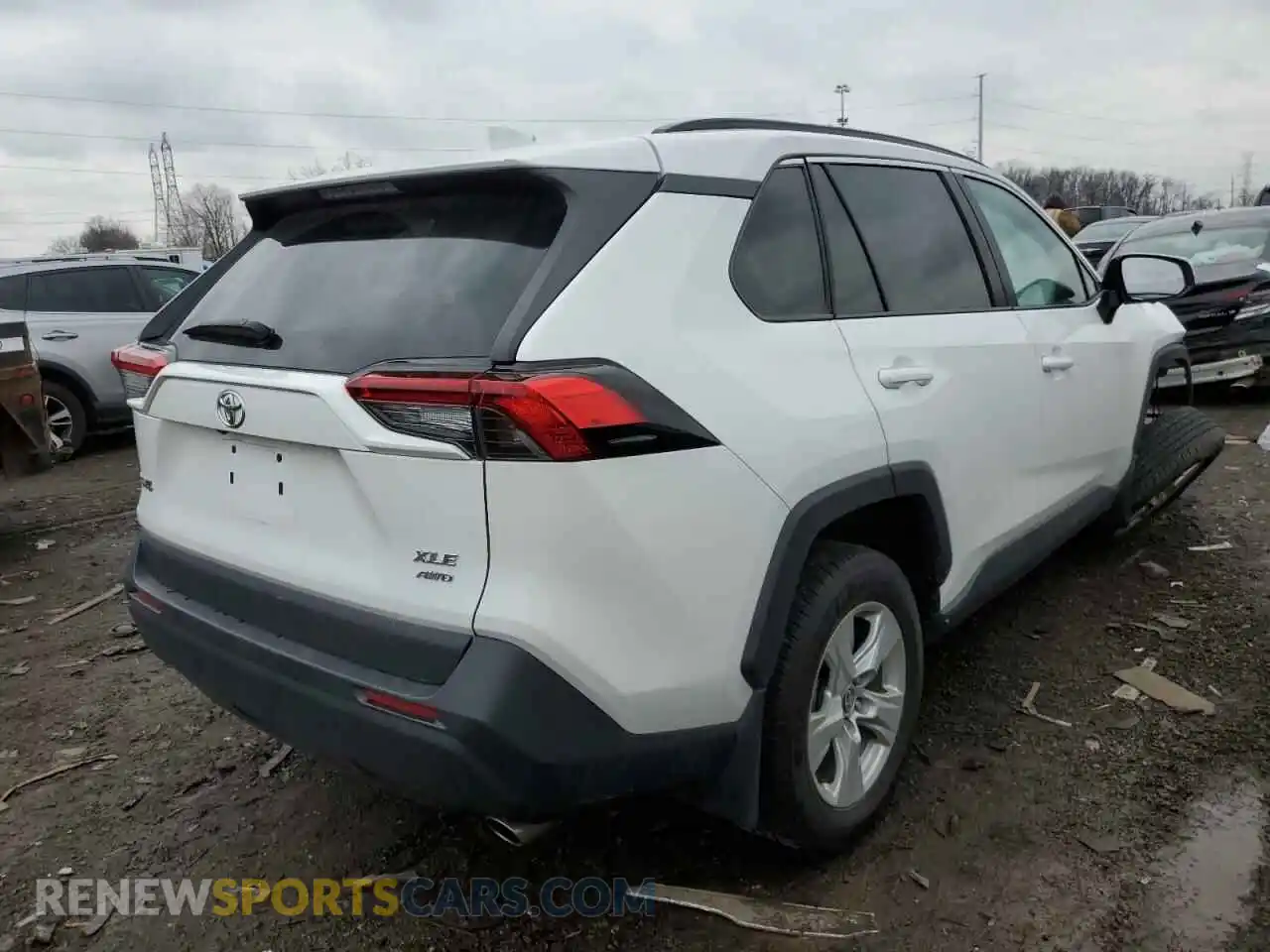 3 Photograph of a damaged car 2T3P1RFV5MC244846 TOYOTA RAV4 2021