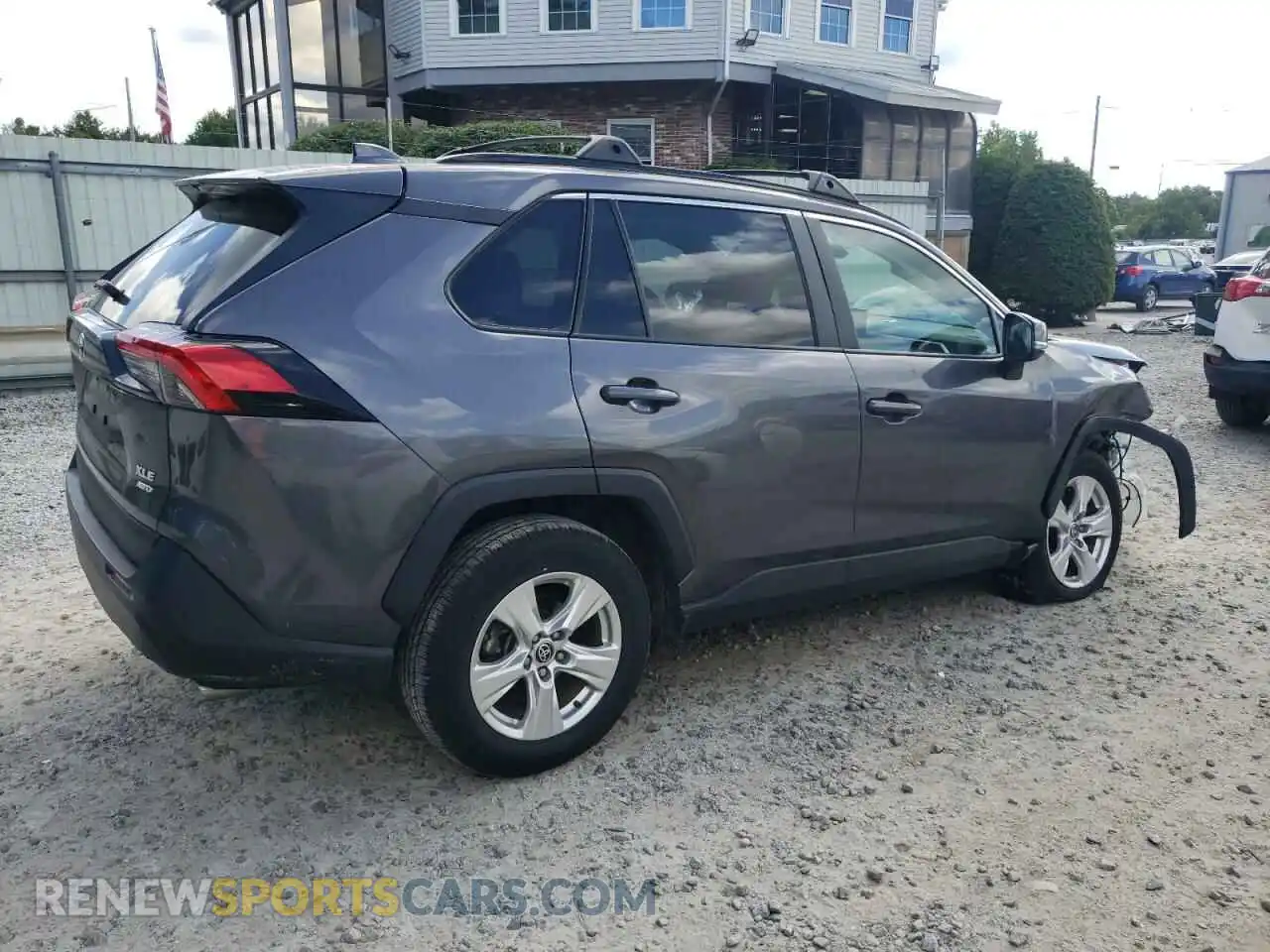 3 Photograph of a damaged car 2T3P1RFV5MC246595 TOYOTA RAV4 2021