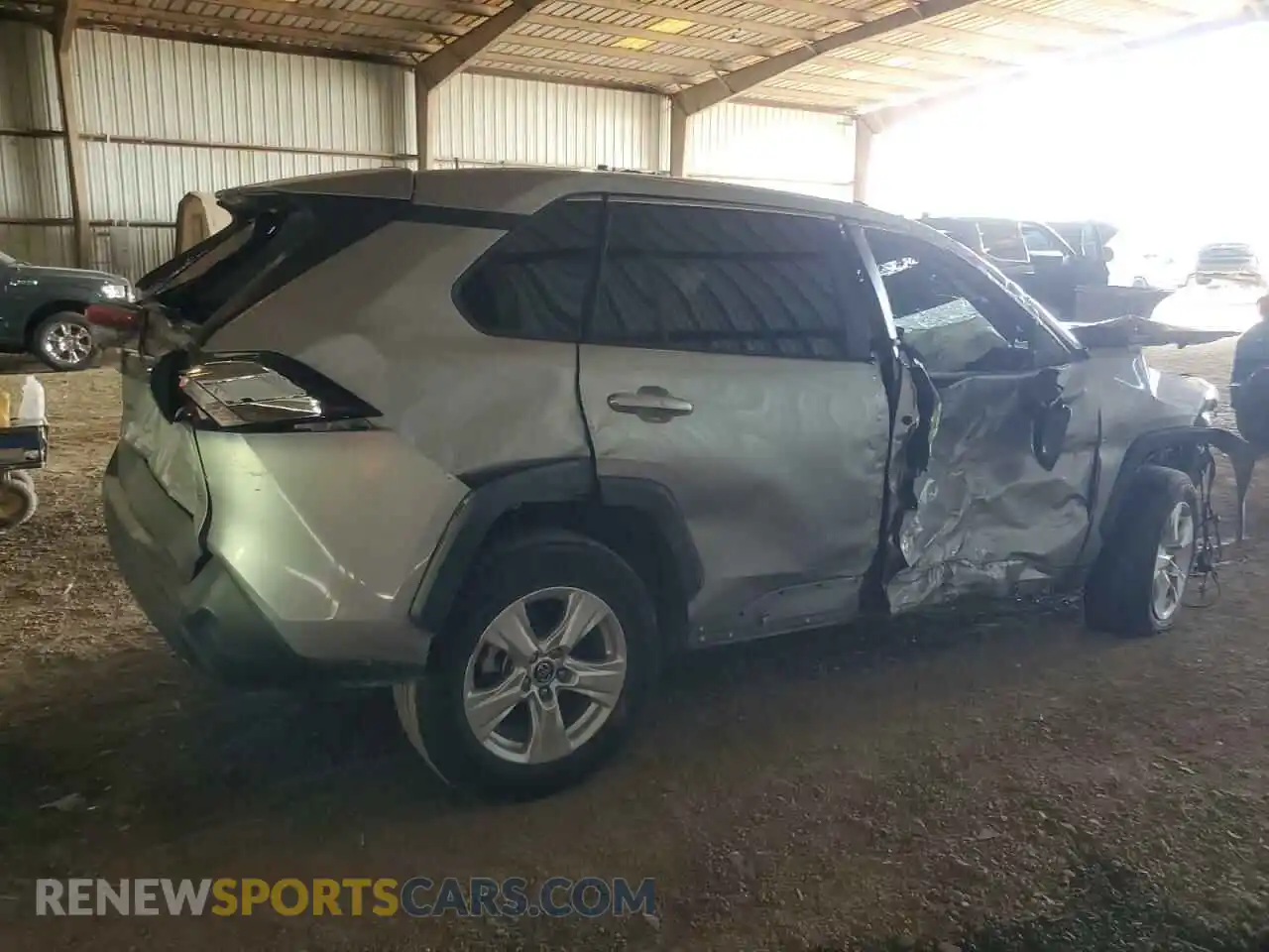 3 Photograph of a damaged car 2T3P1RFV5MW155843 TOYOTA RAV4 2021