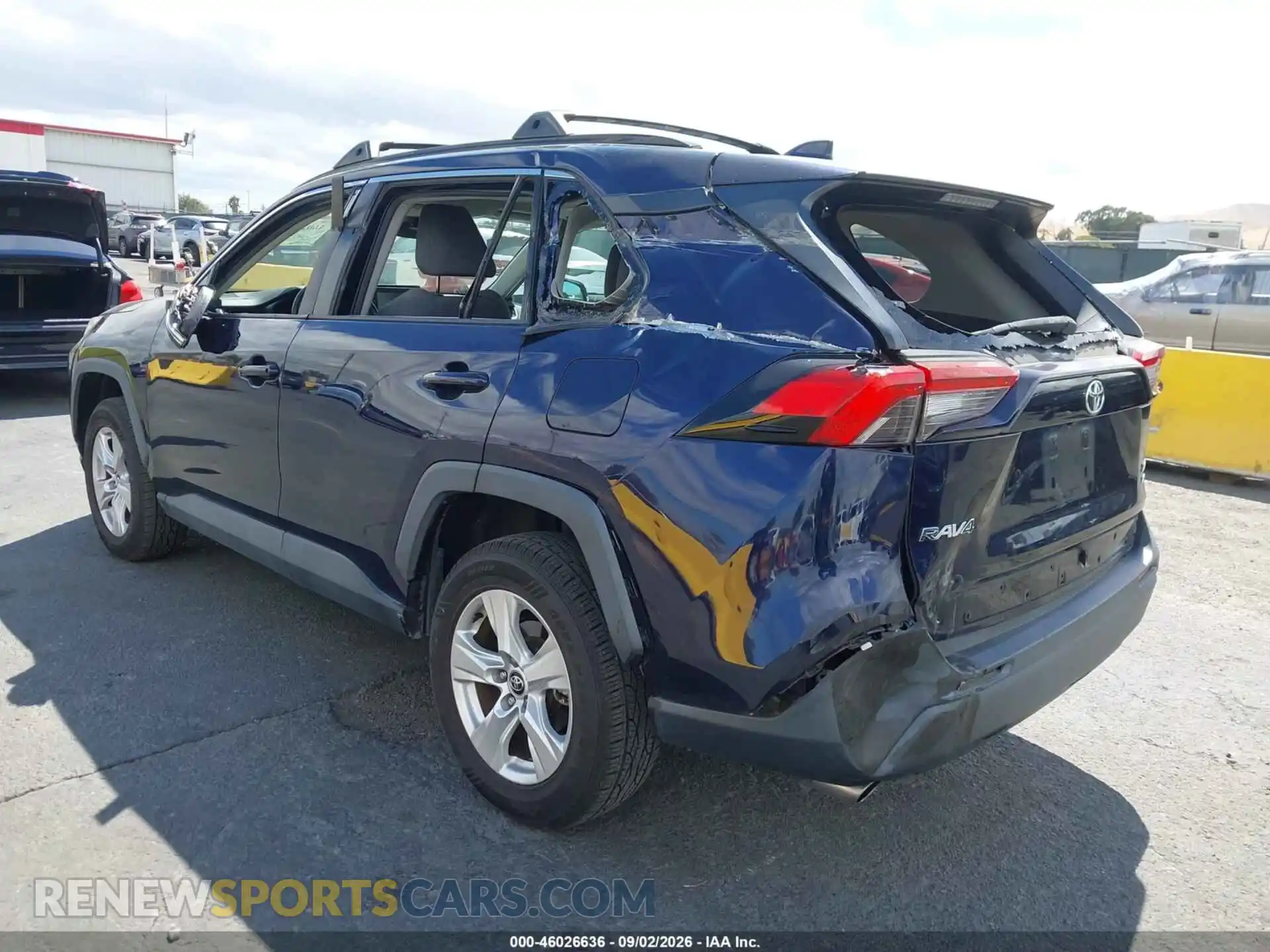 3 Photograph of a damaged car 2T3P1RFV5MW159827 TOYOTA RAV4 2021