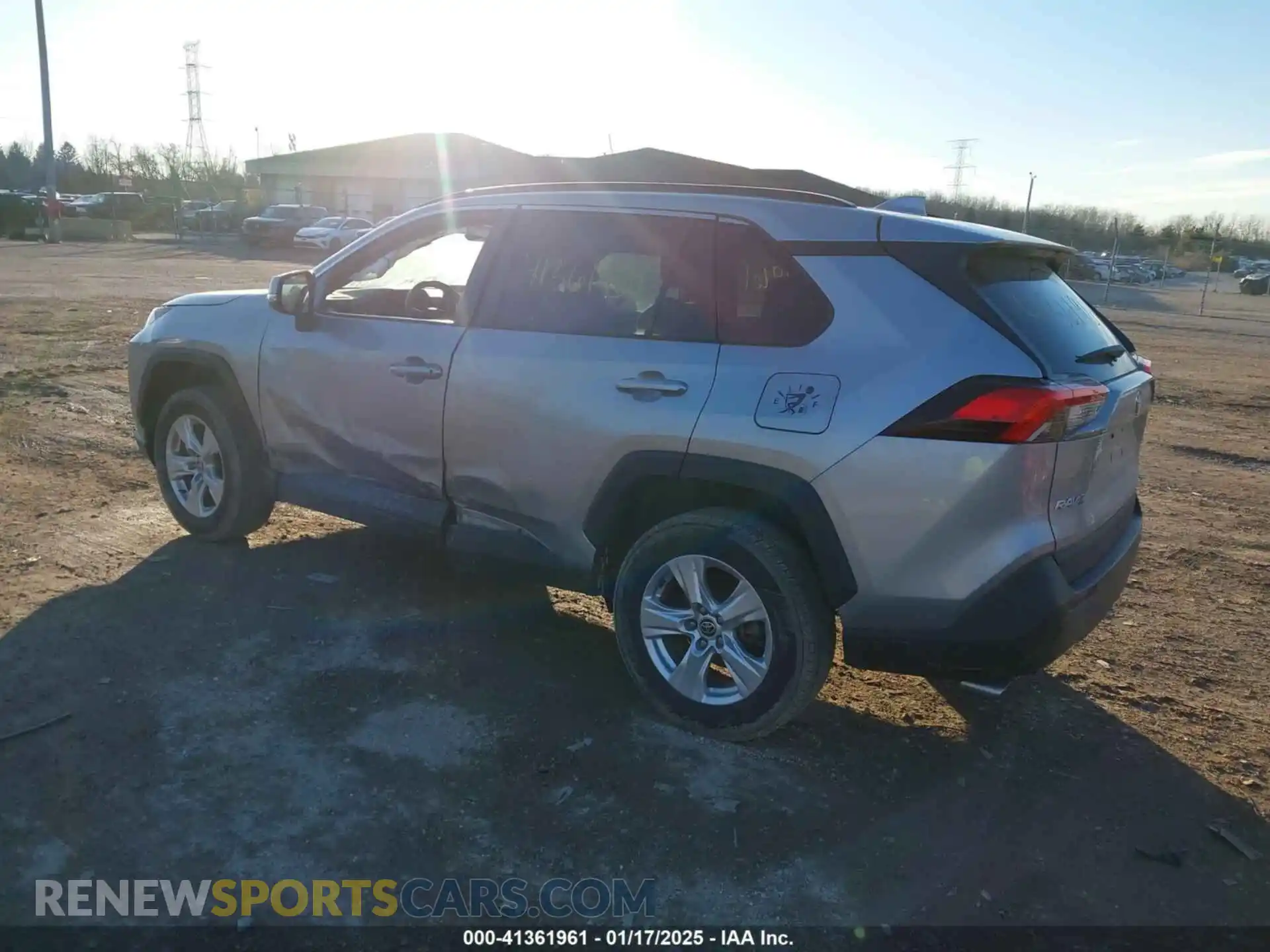 3 Photograph of a damaged car 2T3P1RFV5MW180175 TOYOTA RAV4 2021