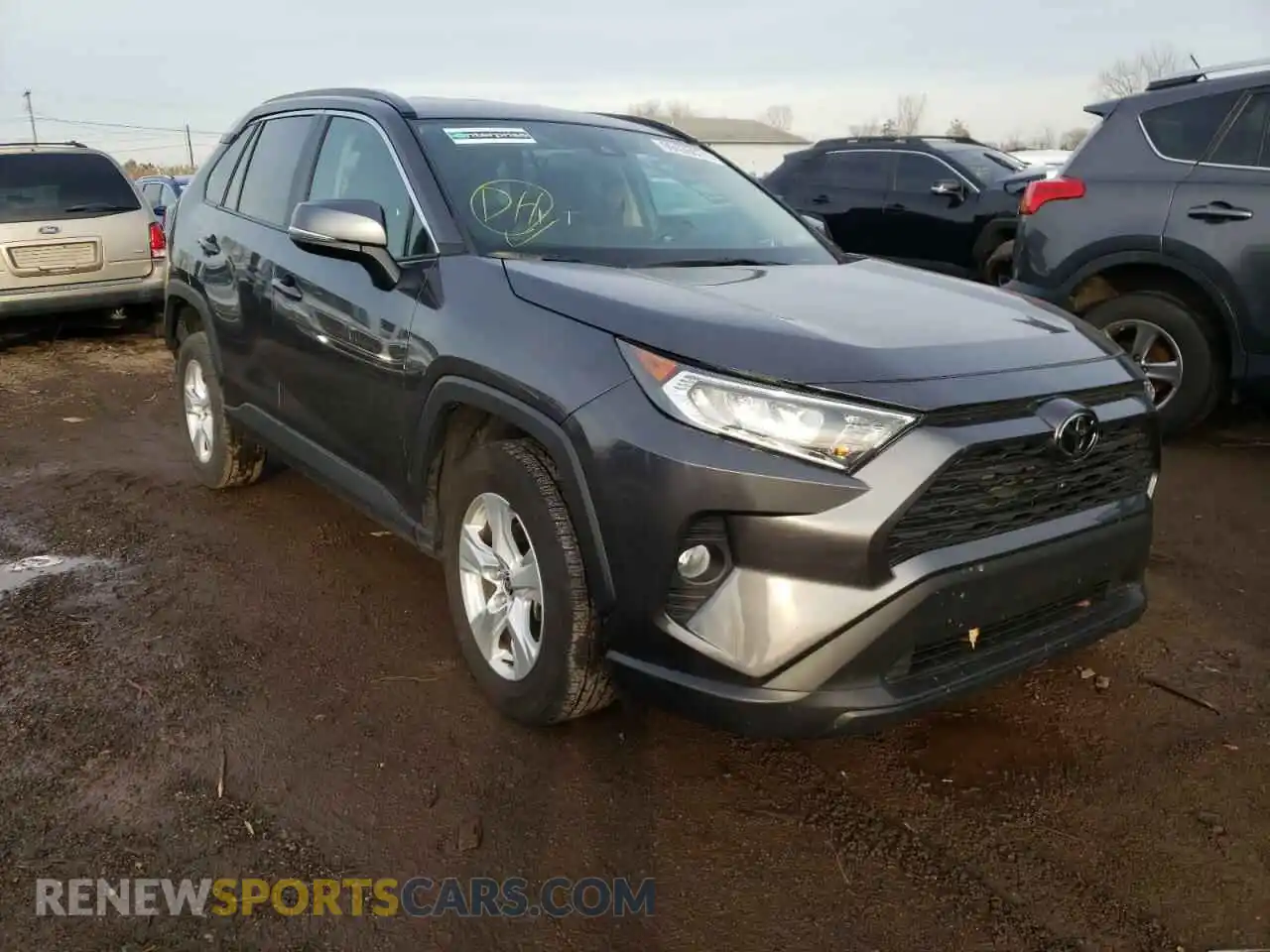1 Photograph of a damaged car 2T3P1RFV5MW186784 TOYOTA RAV4 2021
