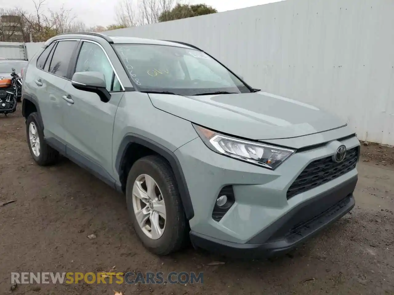 1 Photograph of a damaged car 2T3P1RFV5MW190608 TOYOTA RAV4 2021