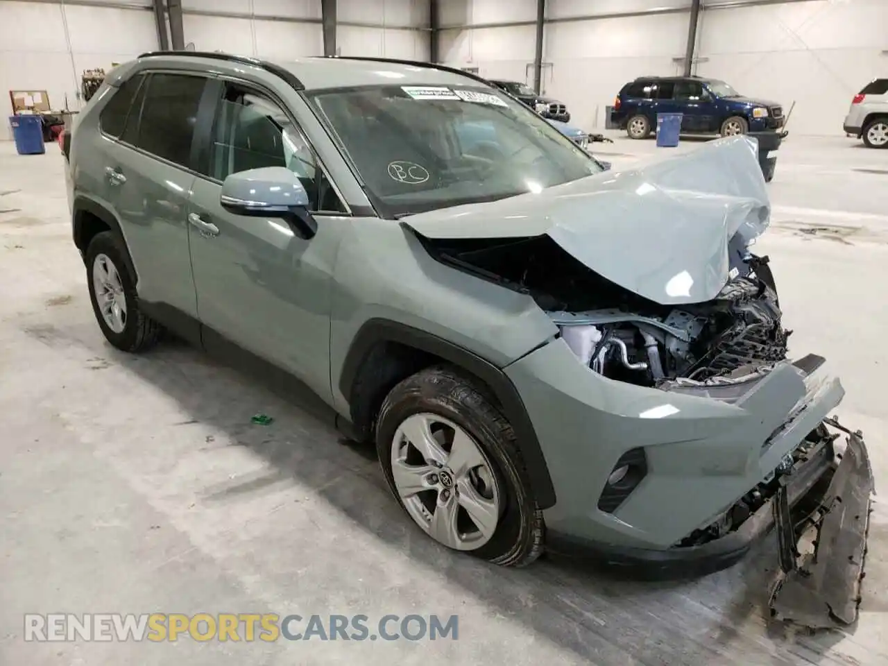 1 Photograph of a damaged car 2T3P1RFV5MW214597 TOYOTA RAV4 2021