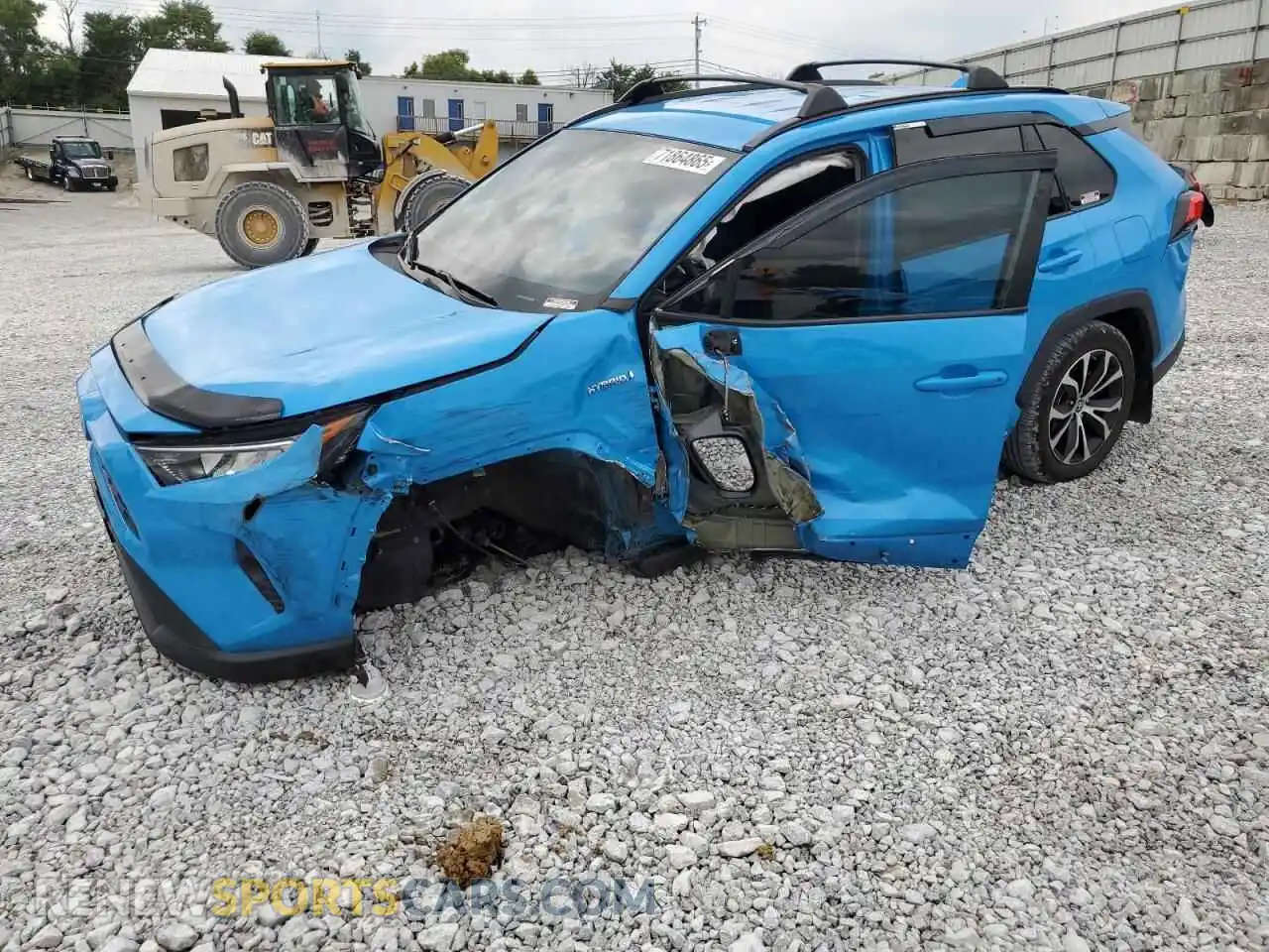 1 Photograph of a damaged car 2T3P1RFV5MW218732 TOYOTA RAV4 2021