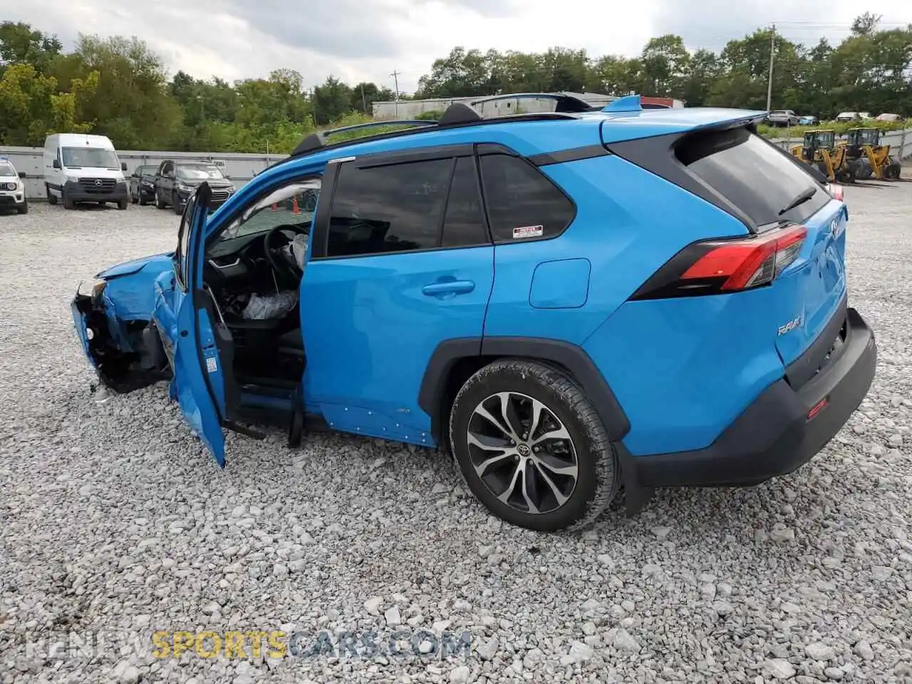 2 Photograph of a damaged car 2T3P1RFV5MW218732 TOYOTA RAV4 2021