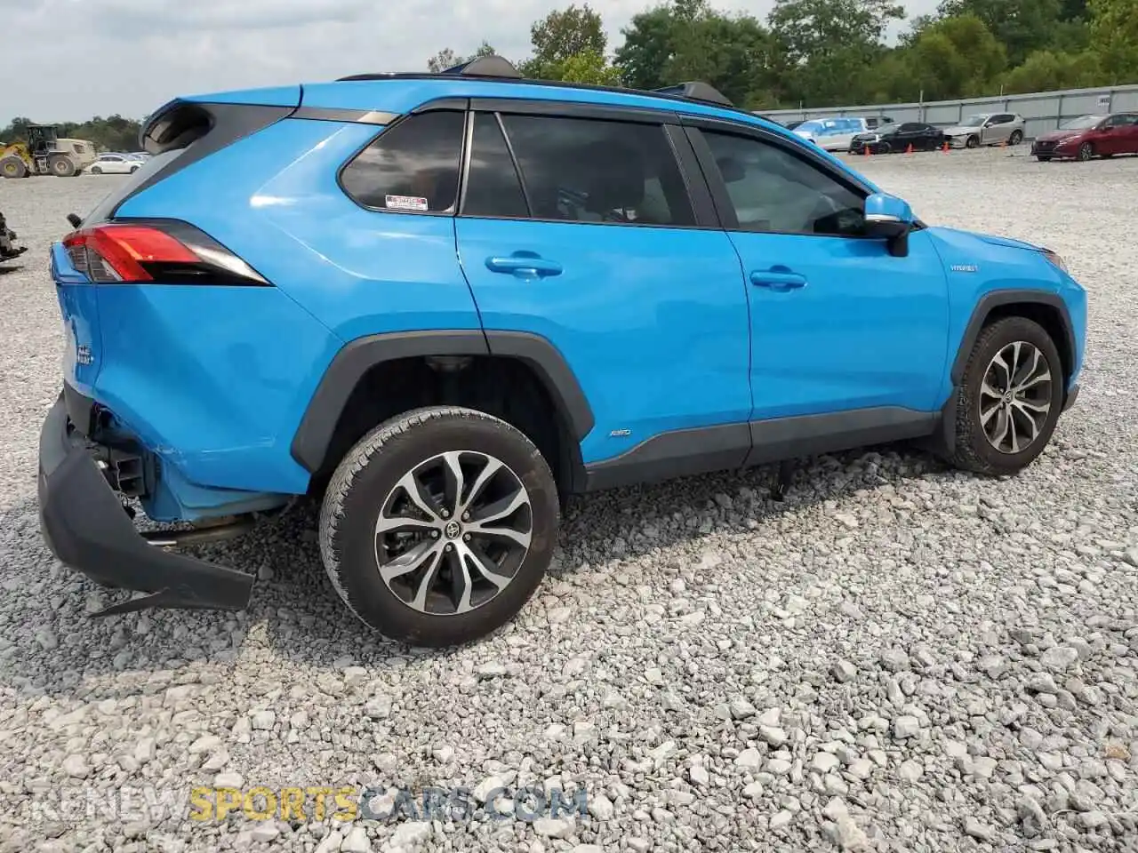 3 Photograph of a damaged car 2T3P1RFV5MW218732 TOYOTA RAV4 2021