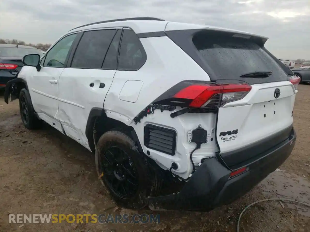 3 Photograph of a damaged car 2T3P1RFV5MW242982 TOYOTA RAV4 2021