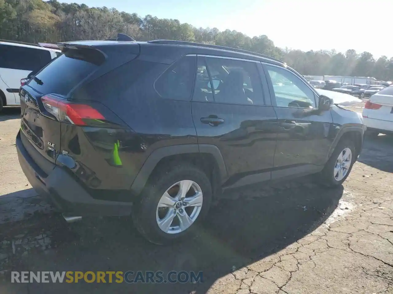 3 Photograph of a damaged car 2T3P1RFV6MC142312 TOYOTA RAV4 2021