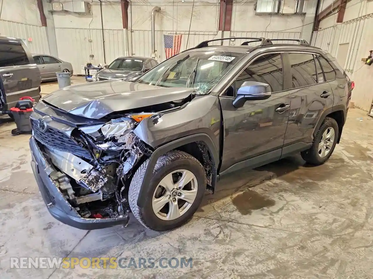 1 Photograph of a damaged car 2T3P1RFV6MC181000 TOYOTA RAV4 2021