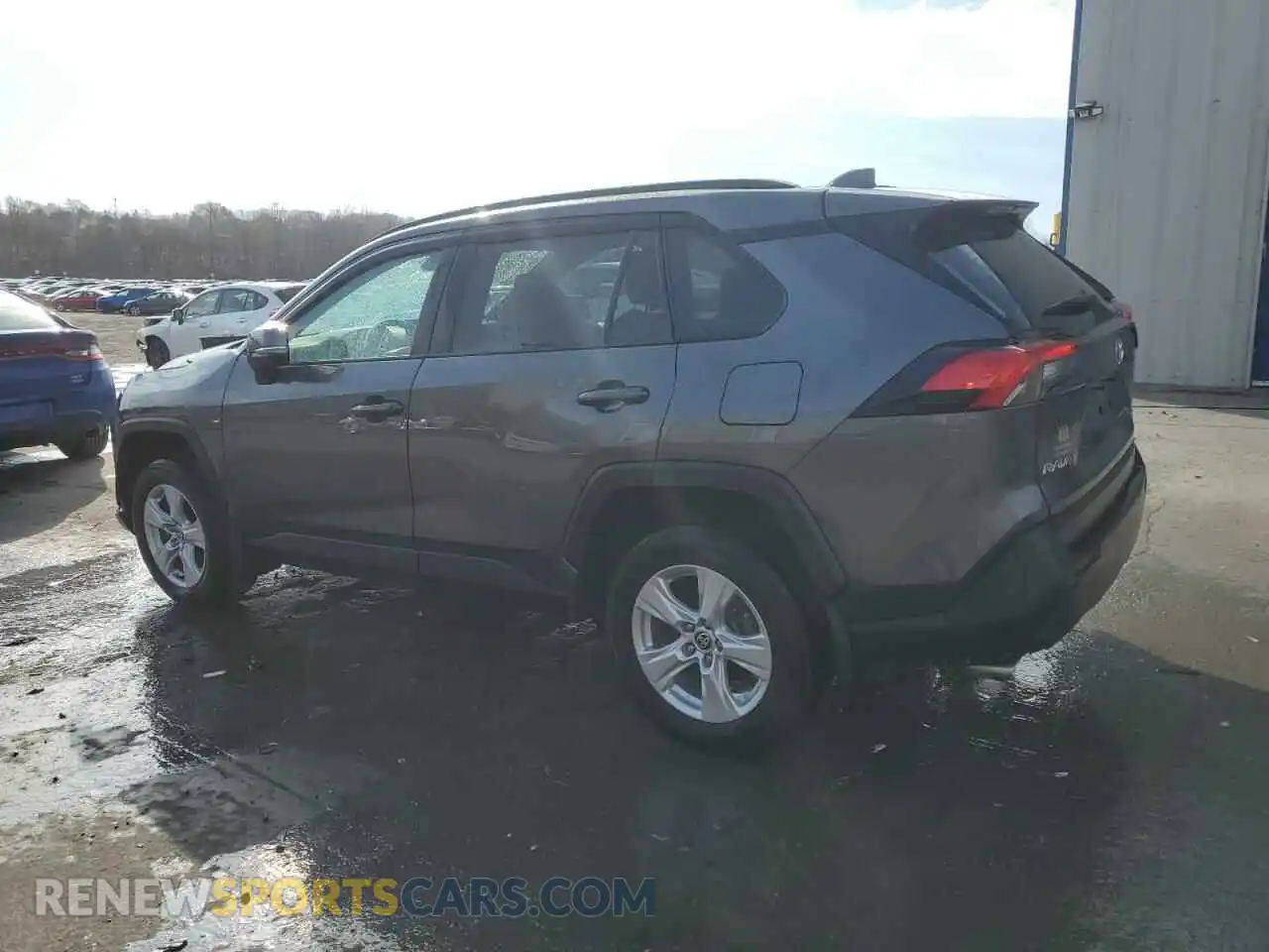 2 Photograph of a damaged car 2T3P1RFV6MC192305 TOYOTA RAV4 2021