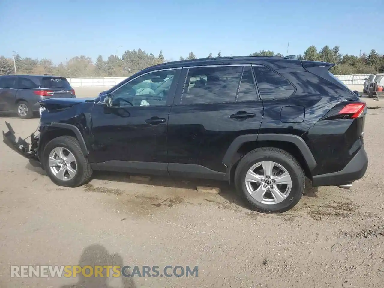 2 Photograph of a damaged car 2T3P1RFV6MC230292 TOYOTA RAV4 2021