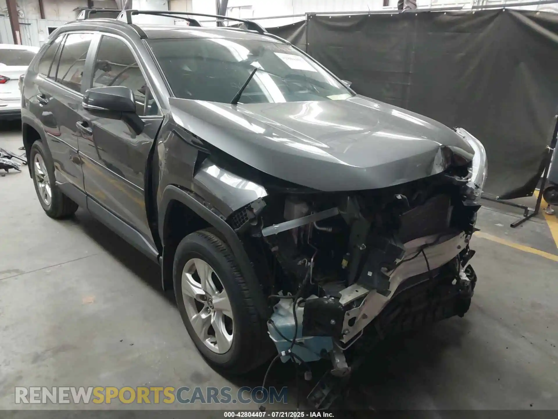1 Photograph of a damaged car 2T3P1RFV6MC230518 TOYOTA RAV4 2021