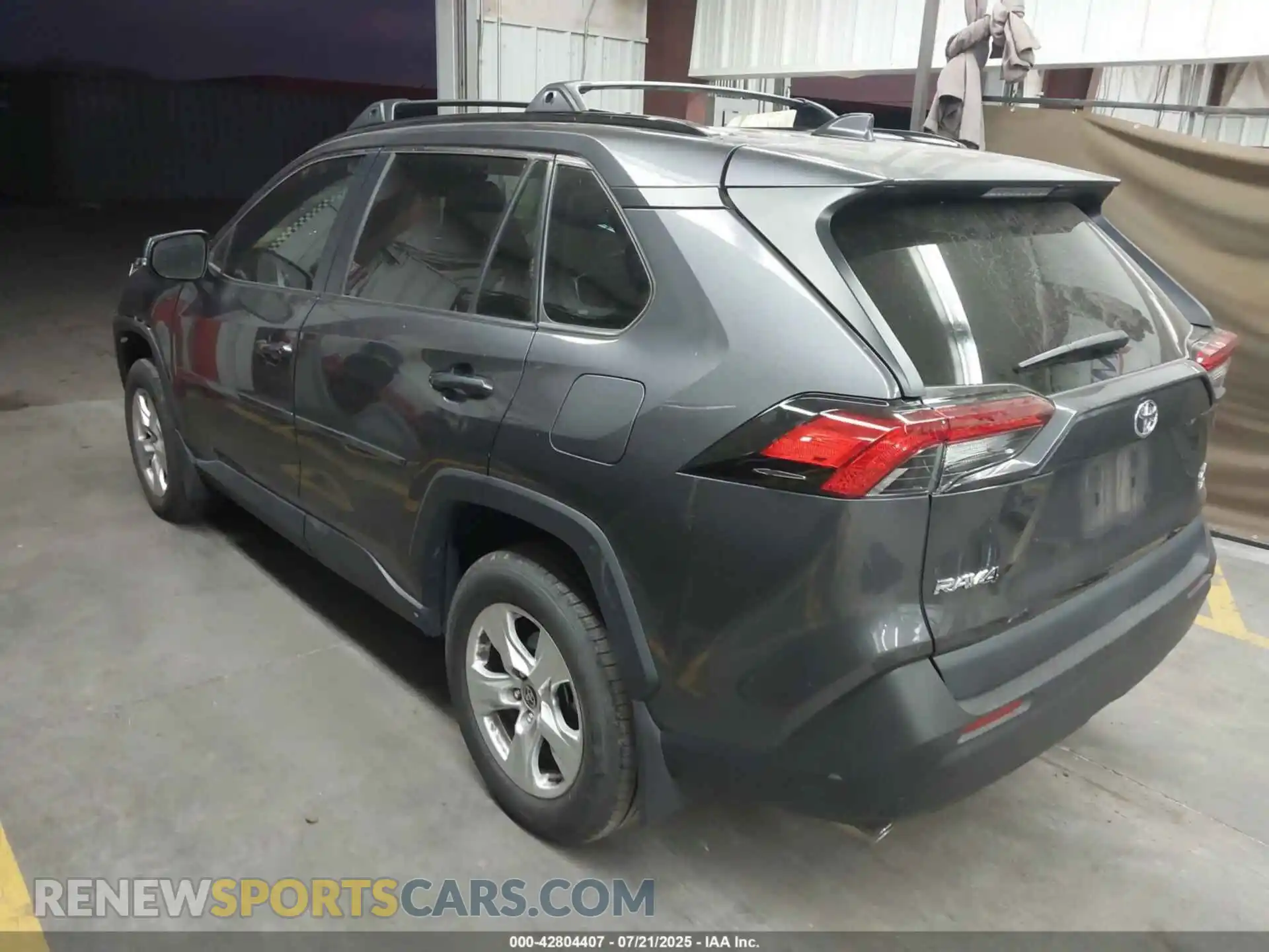 3 Photograph of a damaged car 2T3P1RFV6MC230518 TOYOTA RAV4 2021
