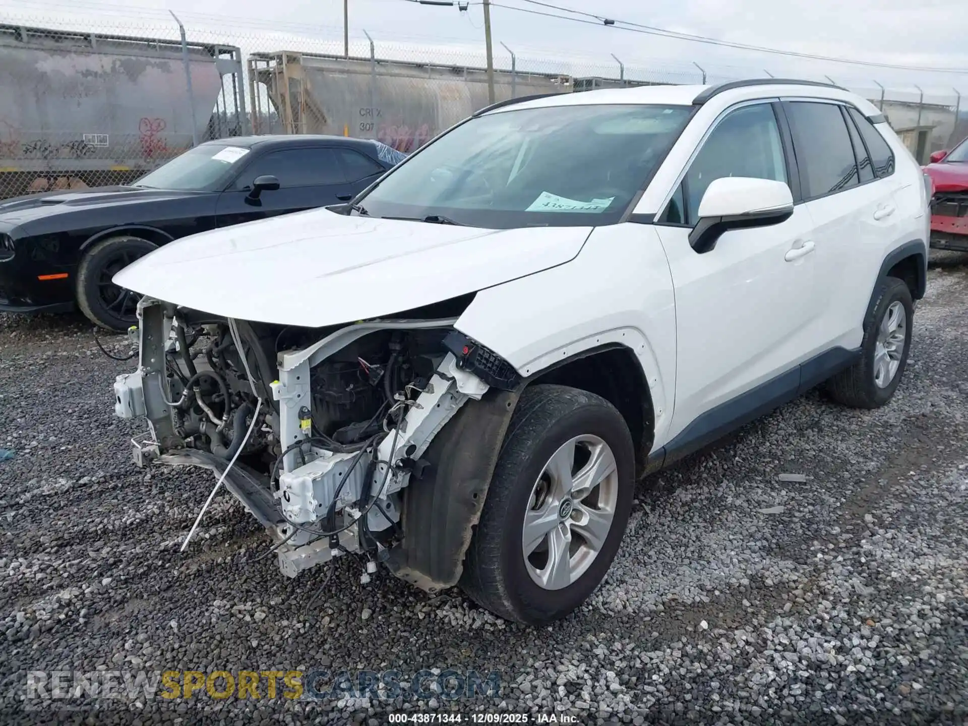 2 Photograph of a damaged car 2T3P1RFV6MW141370 TOYOTA RAV4 2021