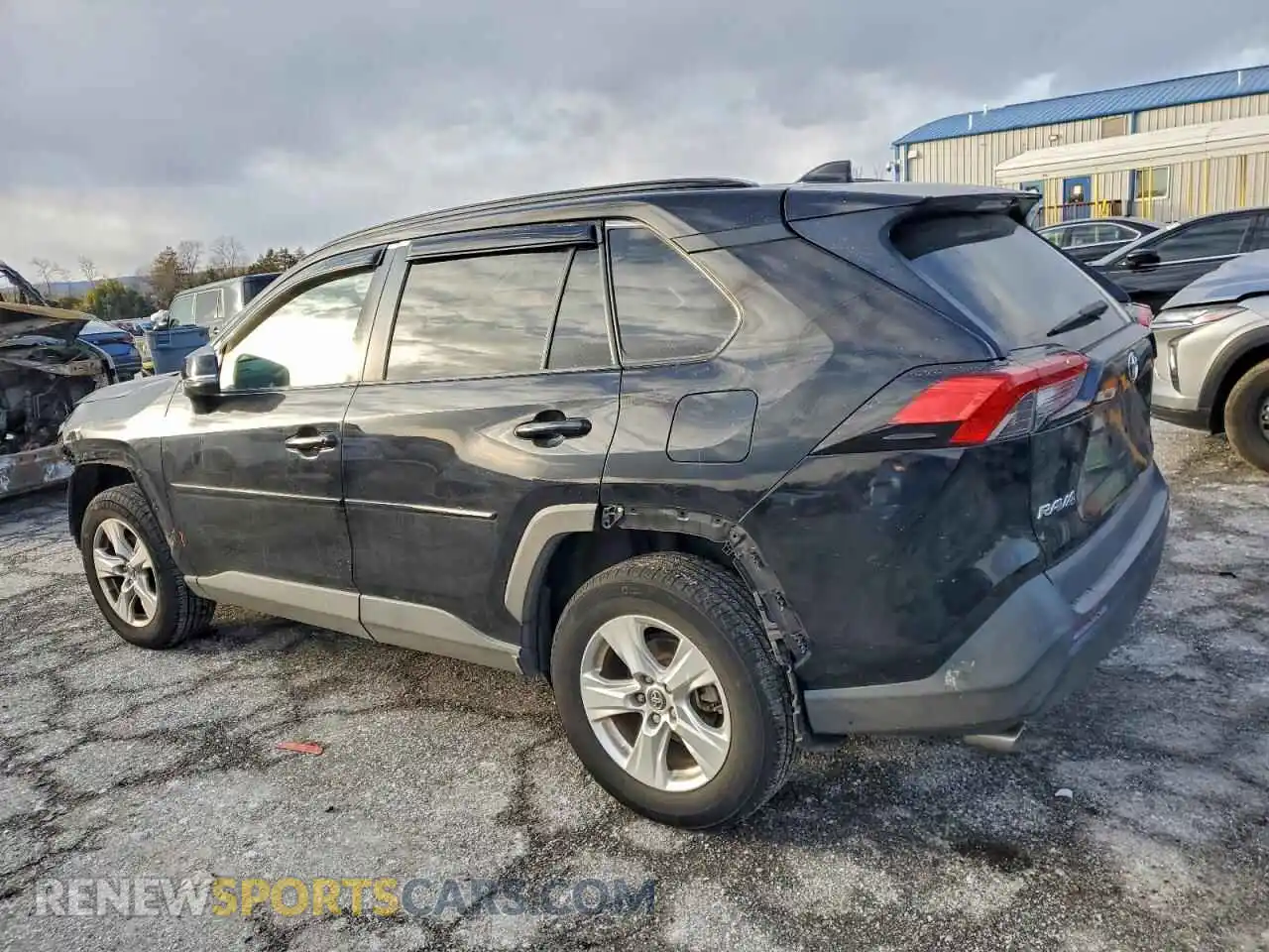 2 Photograph of a damaged car 2T3P1RFV6MW141983 TOYOTA RAV4 2021