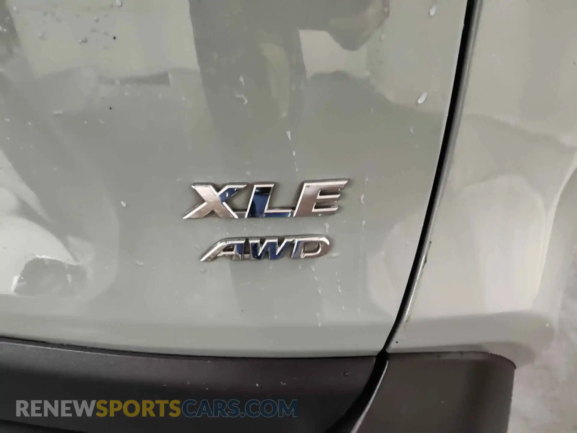 1 Photograph of a damaged car 2T3P1RFV6MW205987 TOYOTA RAV4 2021