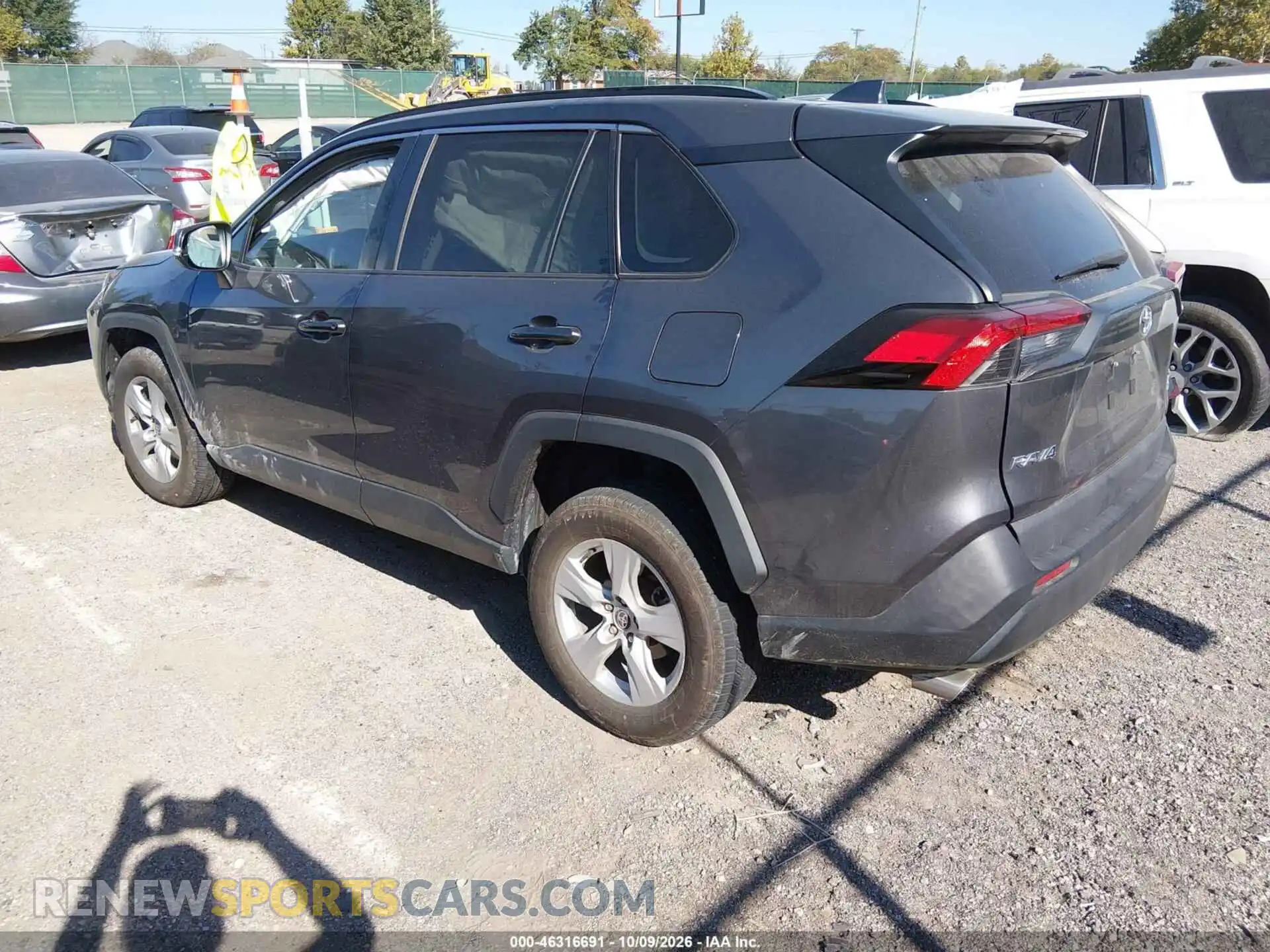 3 Photograph of a damaged car 2T3P1RFV6MW210994 TOYOTA RAV4 2021