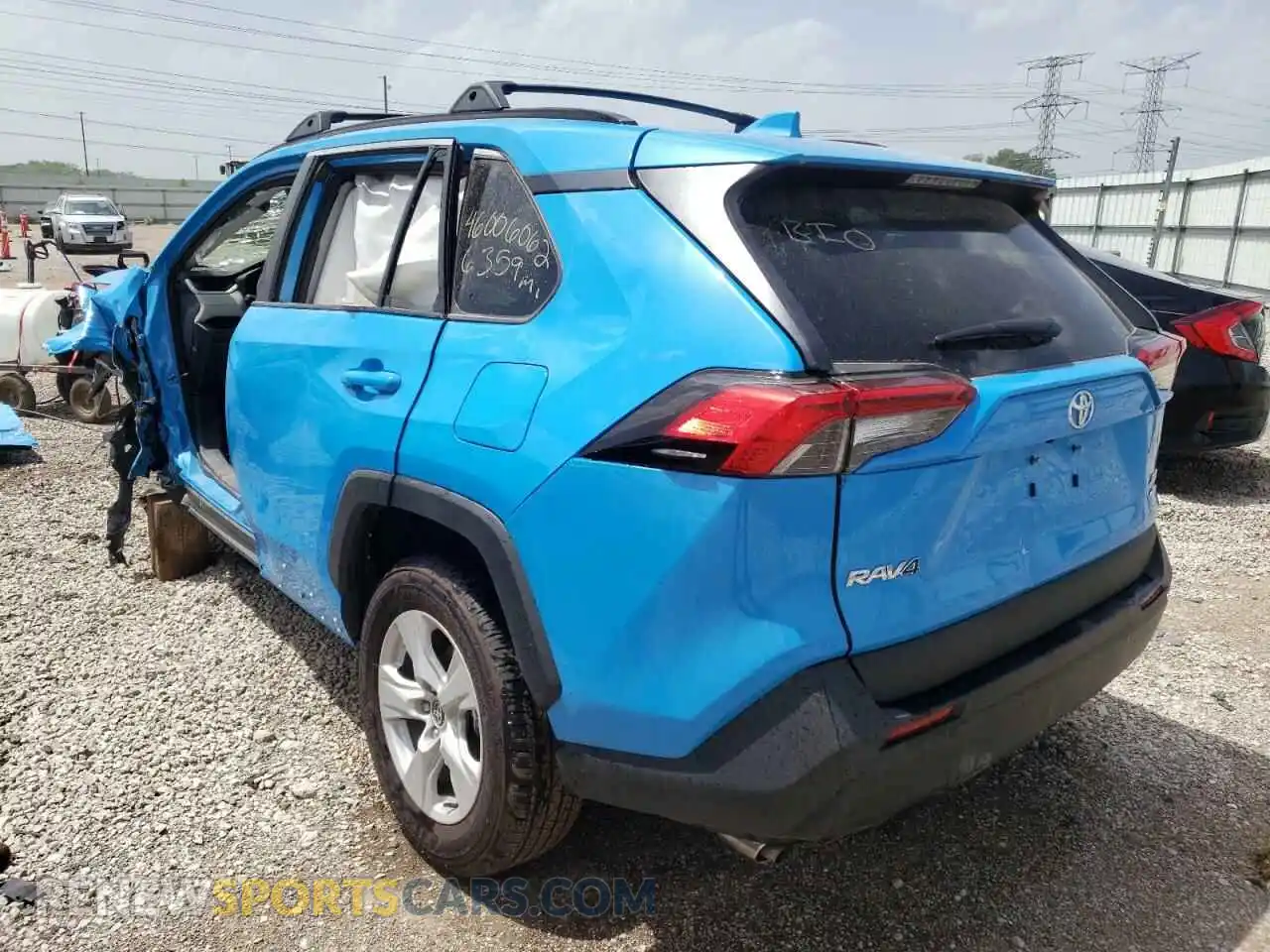 3 Photograph of a damaged car 2T3P1RFV6MW220599 TOYOTA RAV4 2021