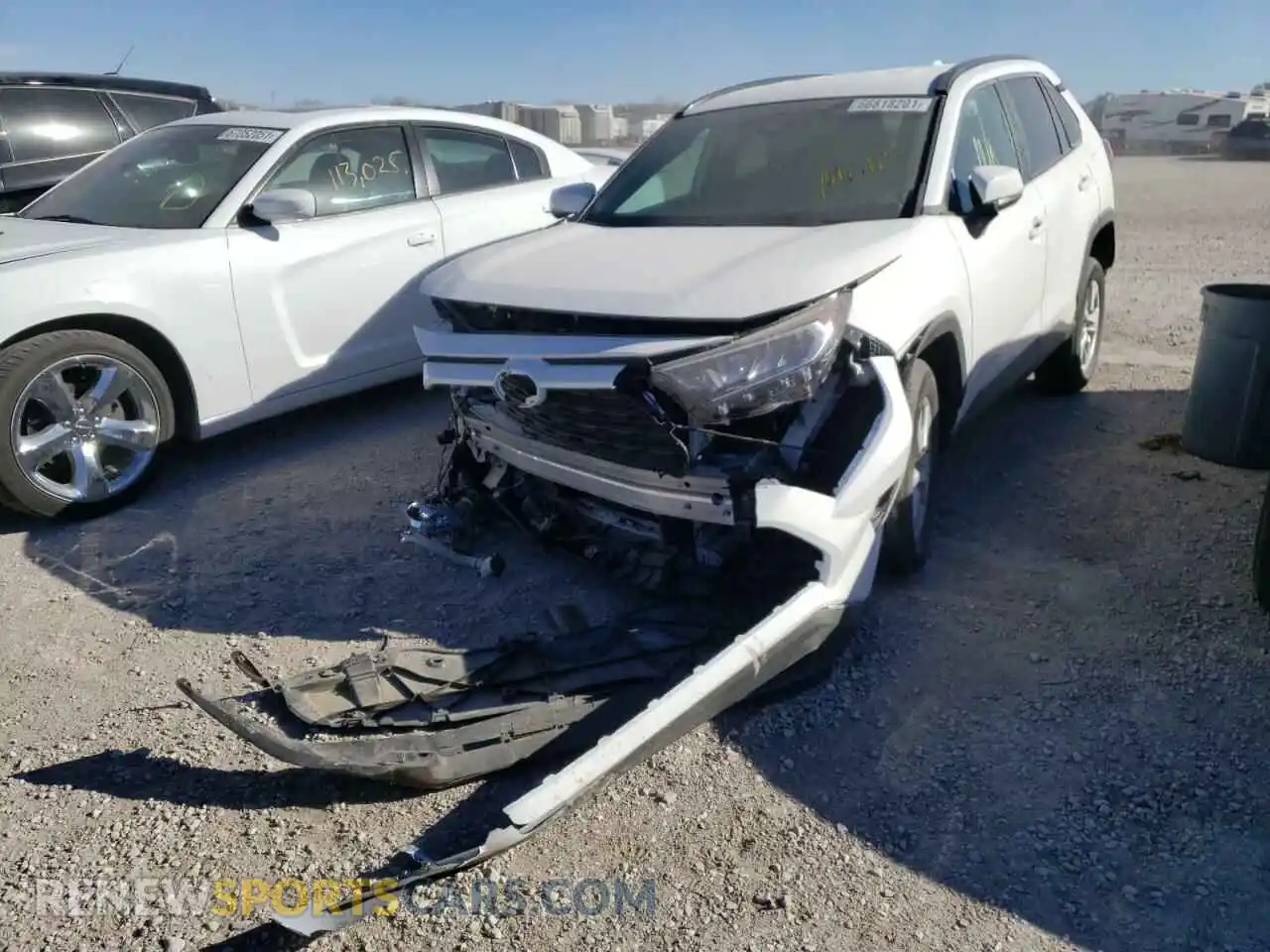 2 fotografías del automóvil dañado 2T3P1RFV7MC150547 TOYOTA RAV4 2021
