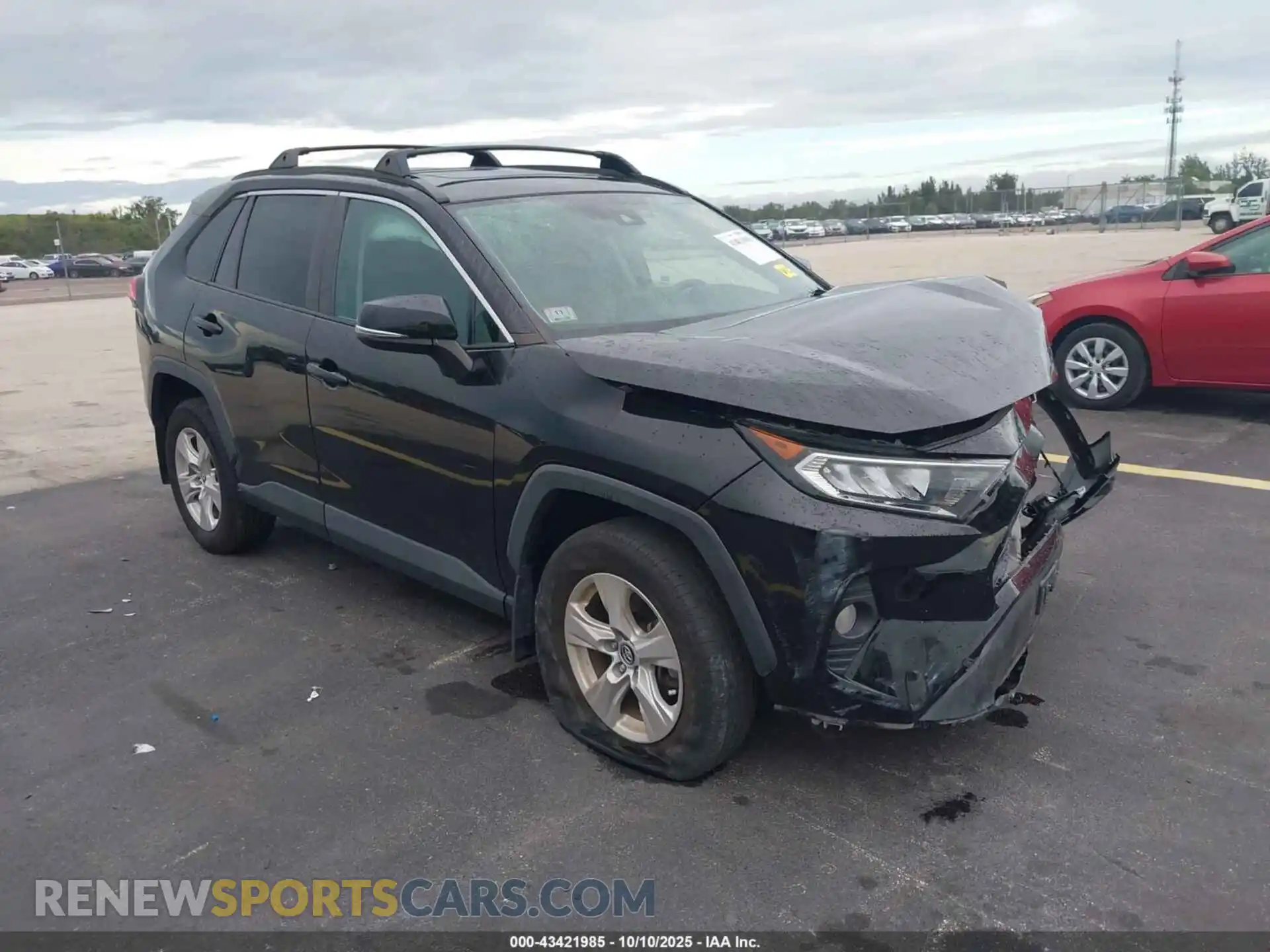 1 Photograph of a damaged car 2T3P1RFV7MC150757 TOYOTA RAV4 2021
