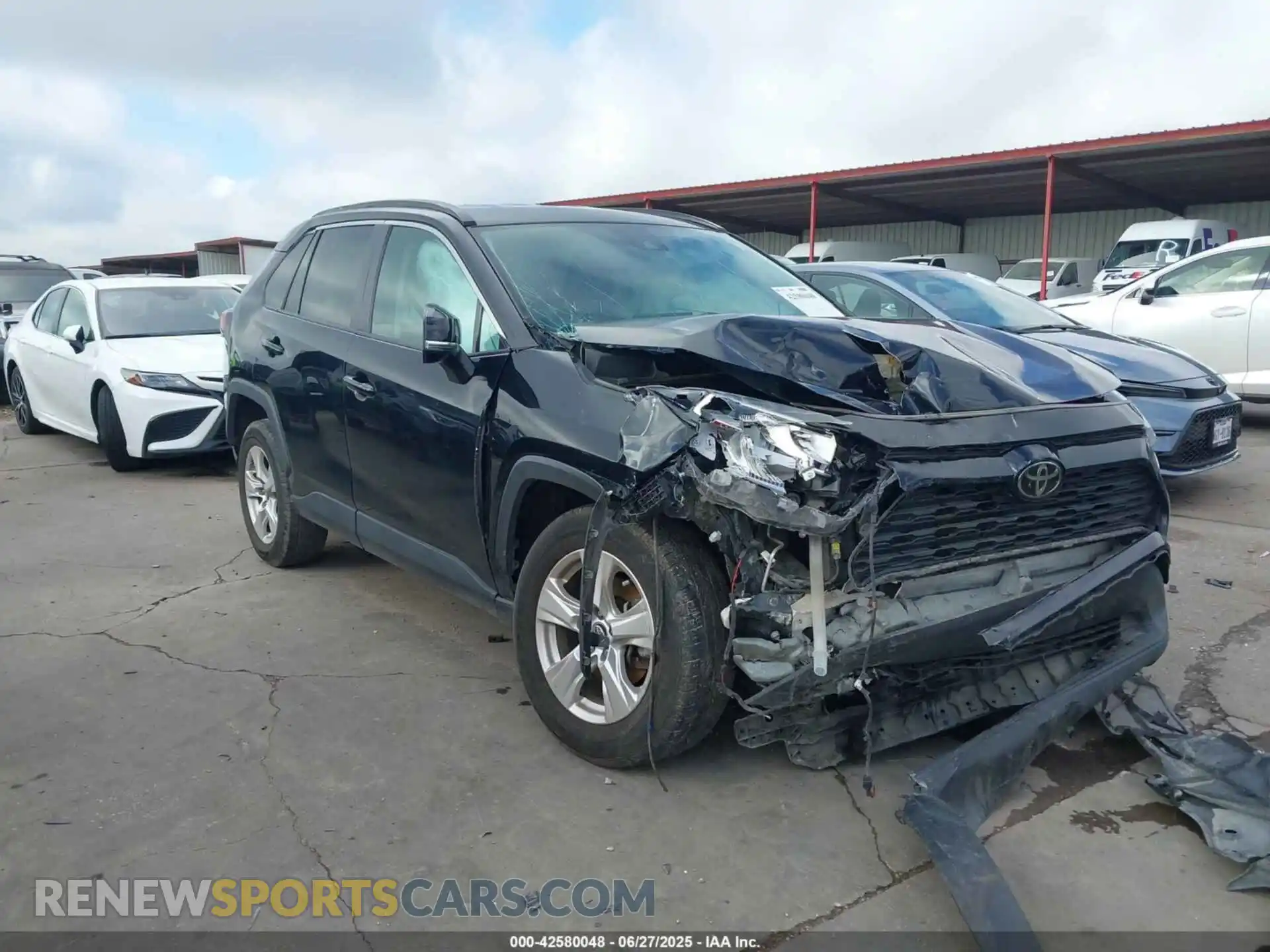 1 Photograph of a damaged car 2T3P1RFV7MC157661 TOYOTA RAV4 2021