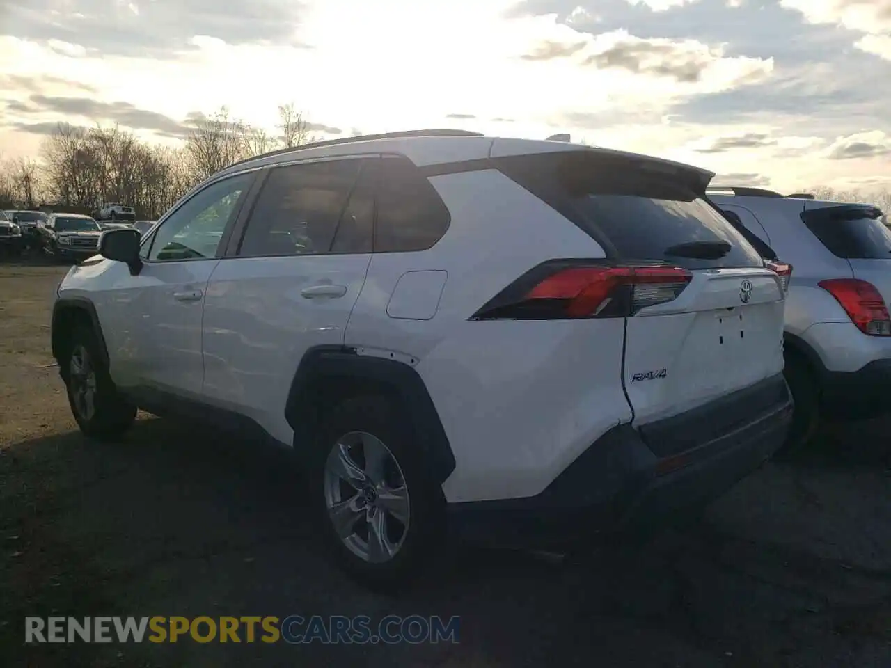 2 Photograph of a damaged car 2T3P1RFV7MC170328 TOYOTA RAV4 2021