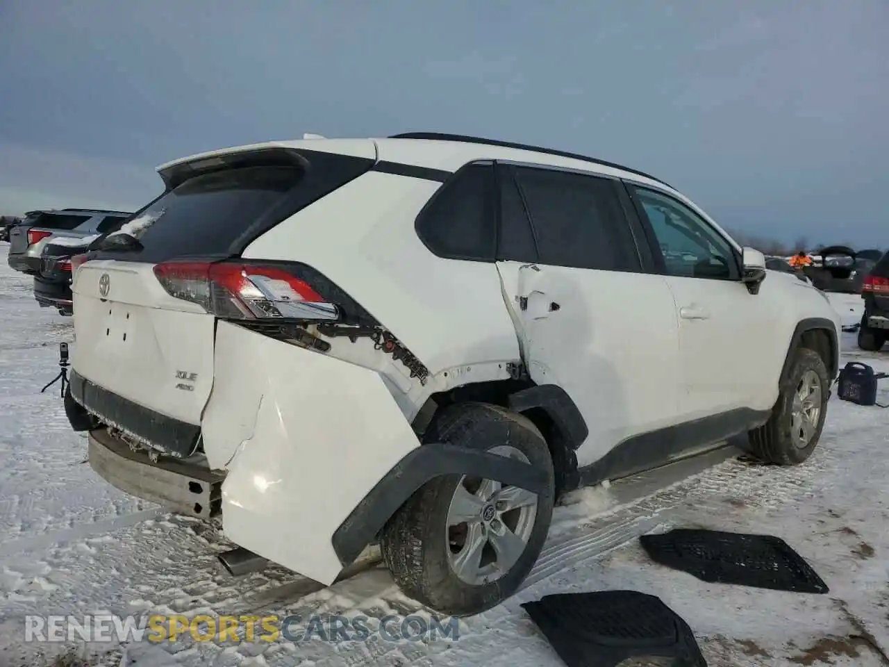 3 Photograph of a damaged car 2T3P1RFV7MC185590 TOYOTA RAV4 2021