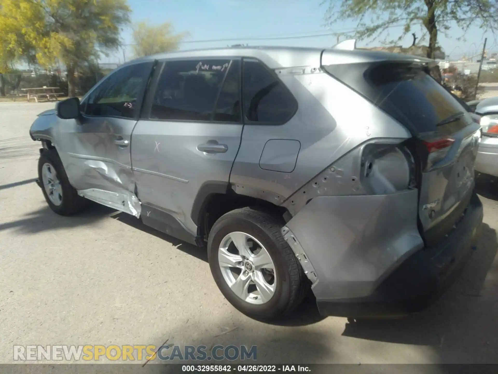 3 Photograph of a damaged car 2T3P1RFV7MC204235 TOYOTA RAV4 2021