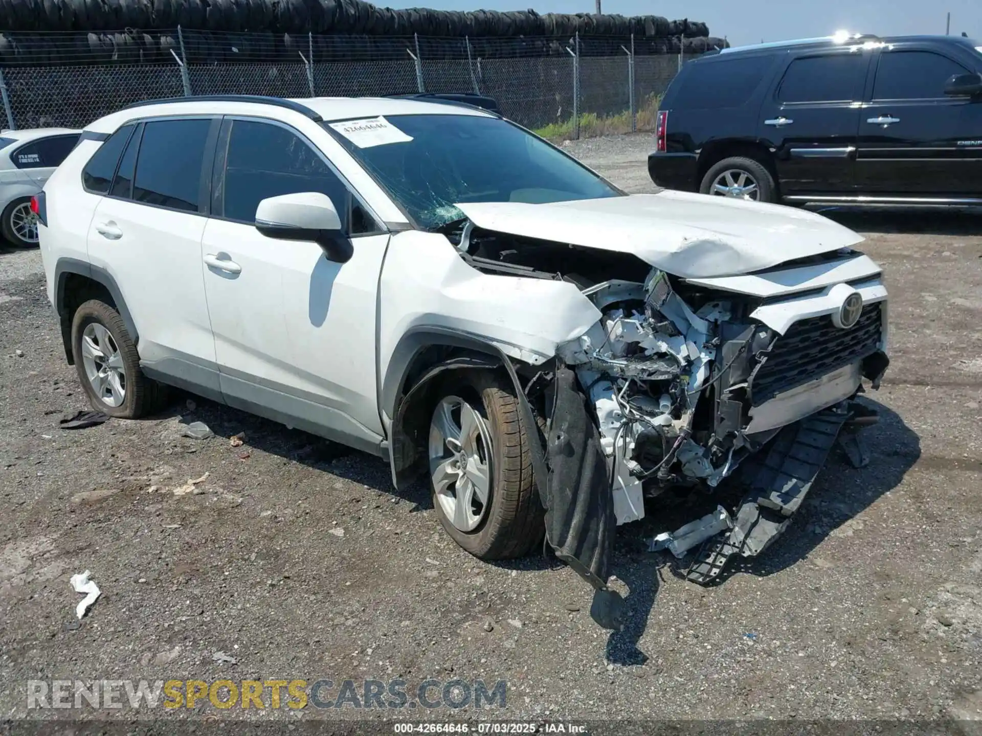 1 Photograph of a damaged car 2T3P1RFV7MC243150 TOYOTA RAV4 2021