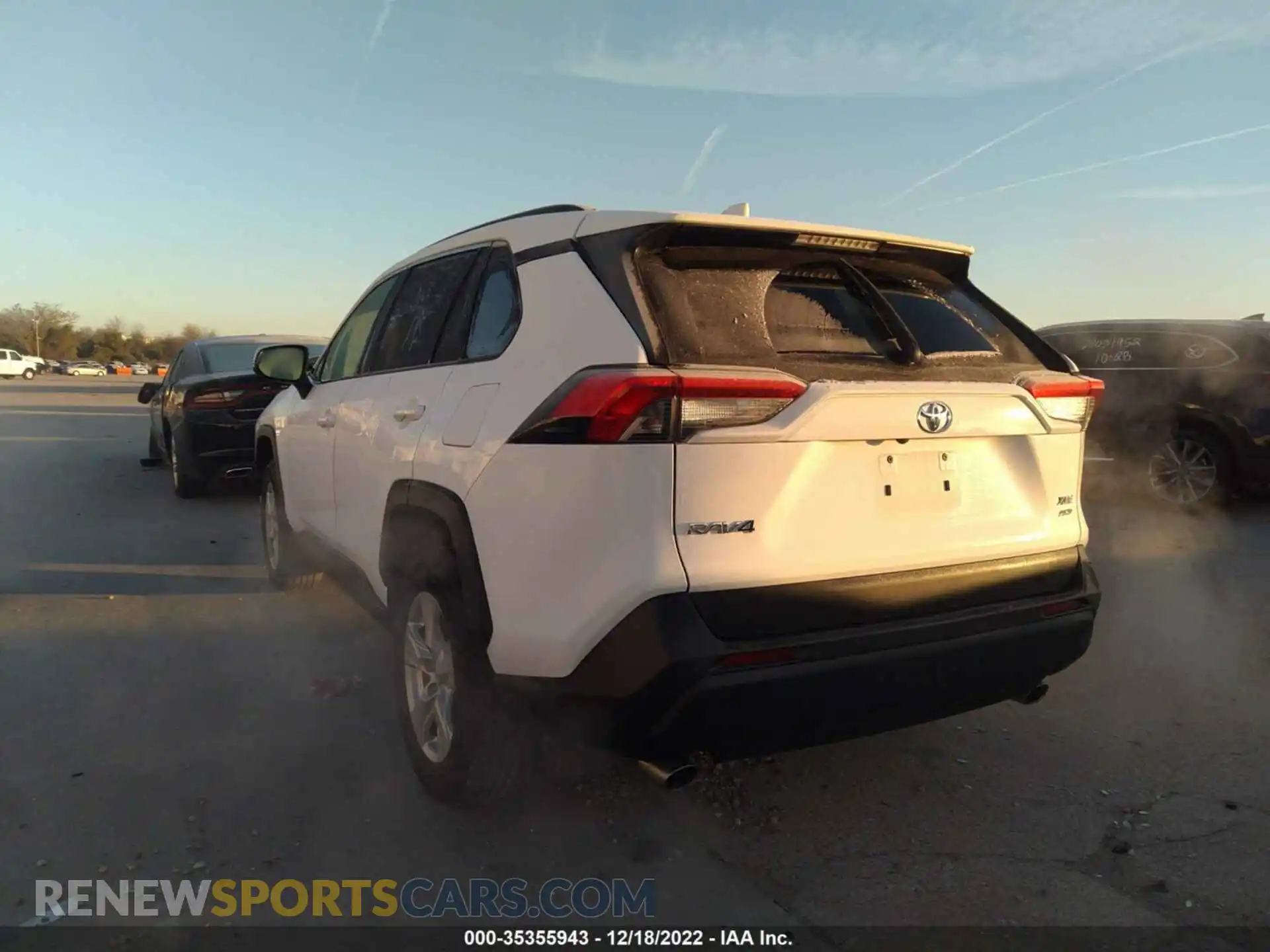 3 Photograph of a damaged car 2T3P1RFV7MW161322 TOYOTA RAV4 2021