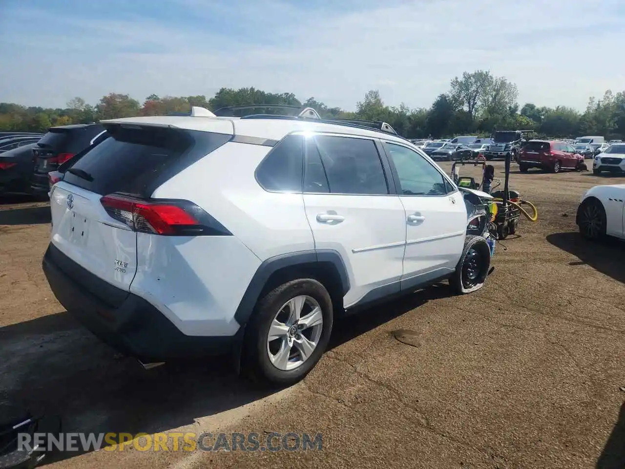 3 Photograph of a damaged car 2T3P1RFV7MW197186 TOYOTA RAV4 2021
