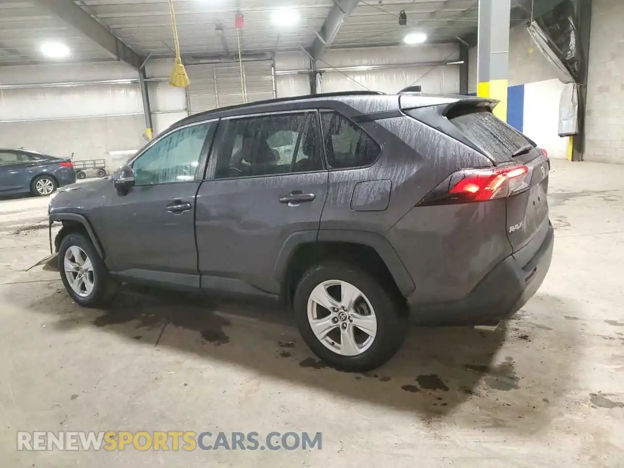 2 Photograph of a damaged car 2T3P1RFV7MW224001 TOYOTA RAV4 2021