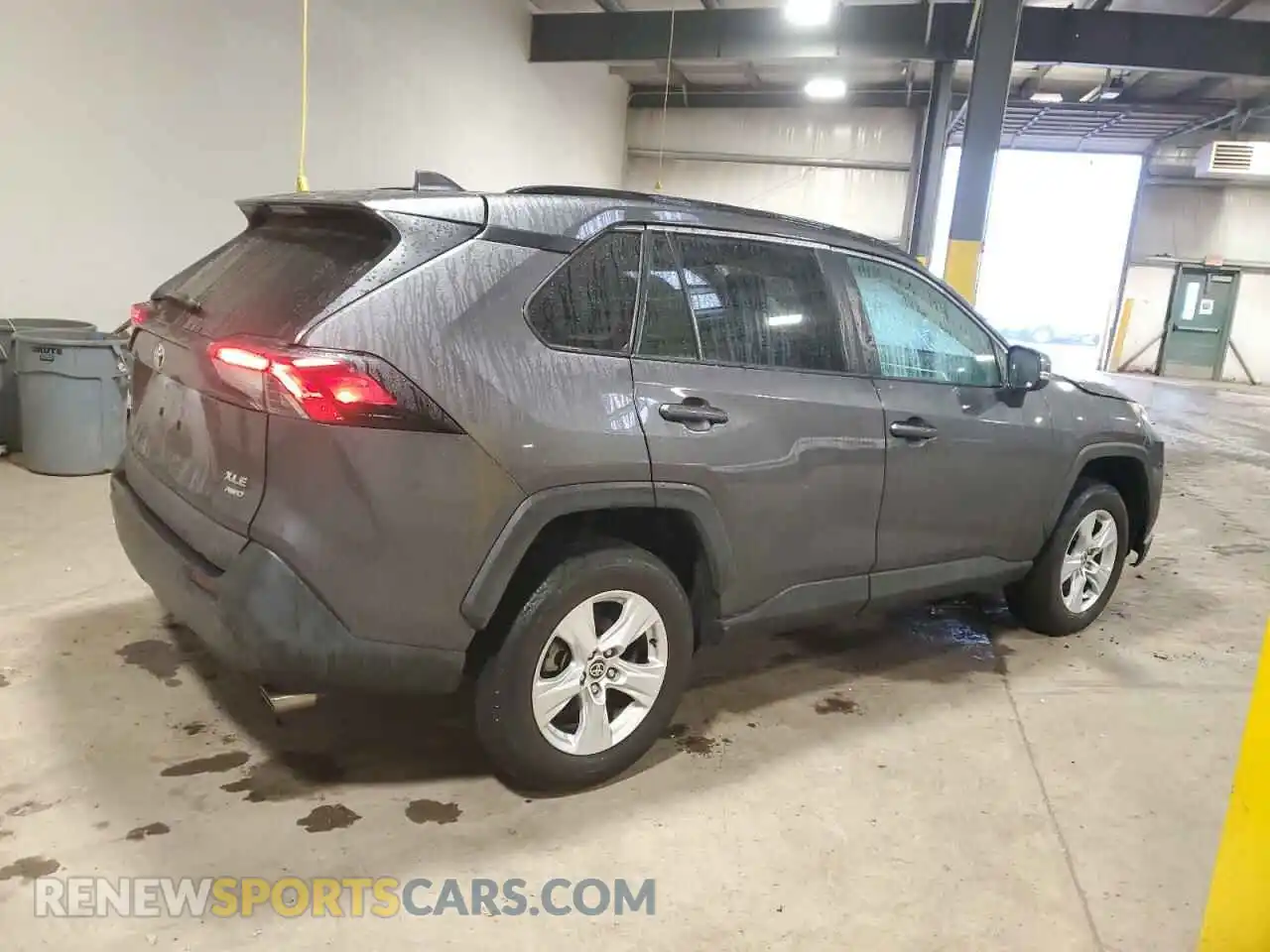 3 Photograph of a damaged car 2T3P1RFV7MW224001 TOYOTA RAV4 2021